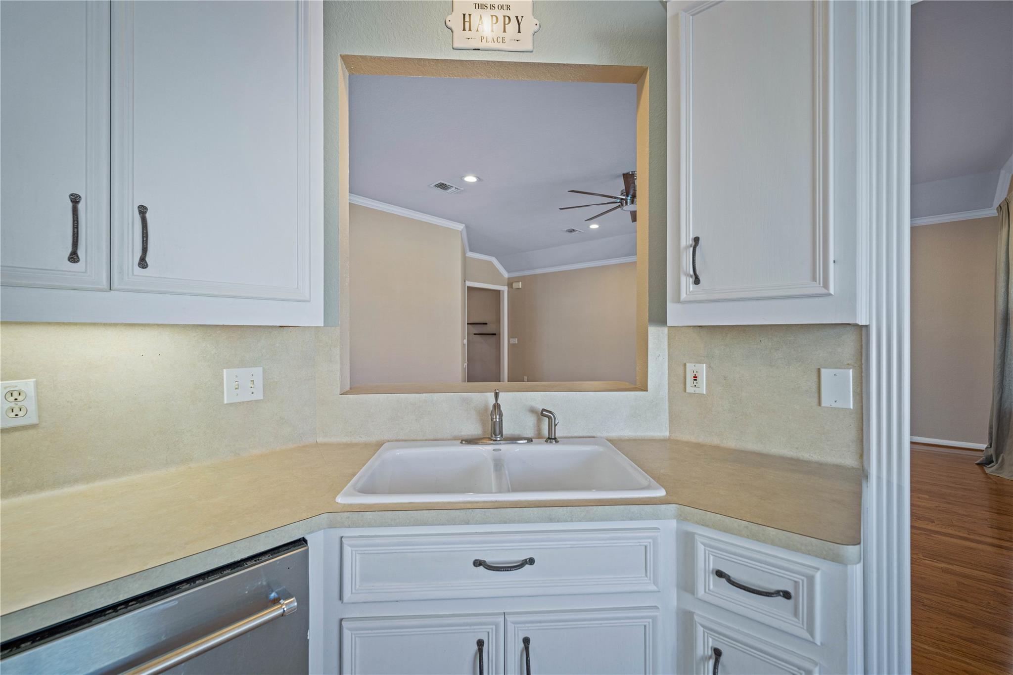 Image 33 of 38 For 515 Jo Lynn Ln