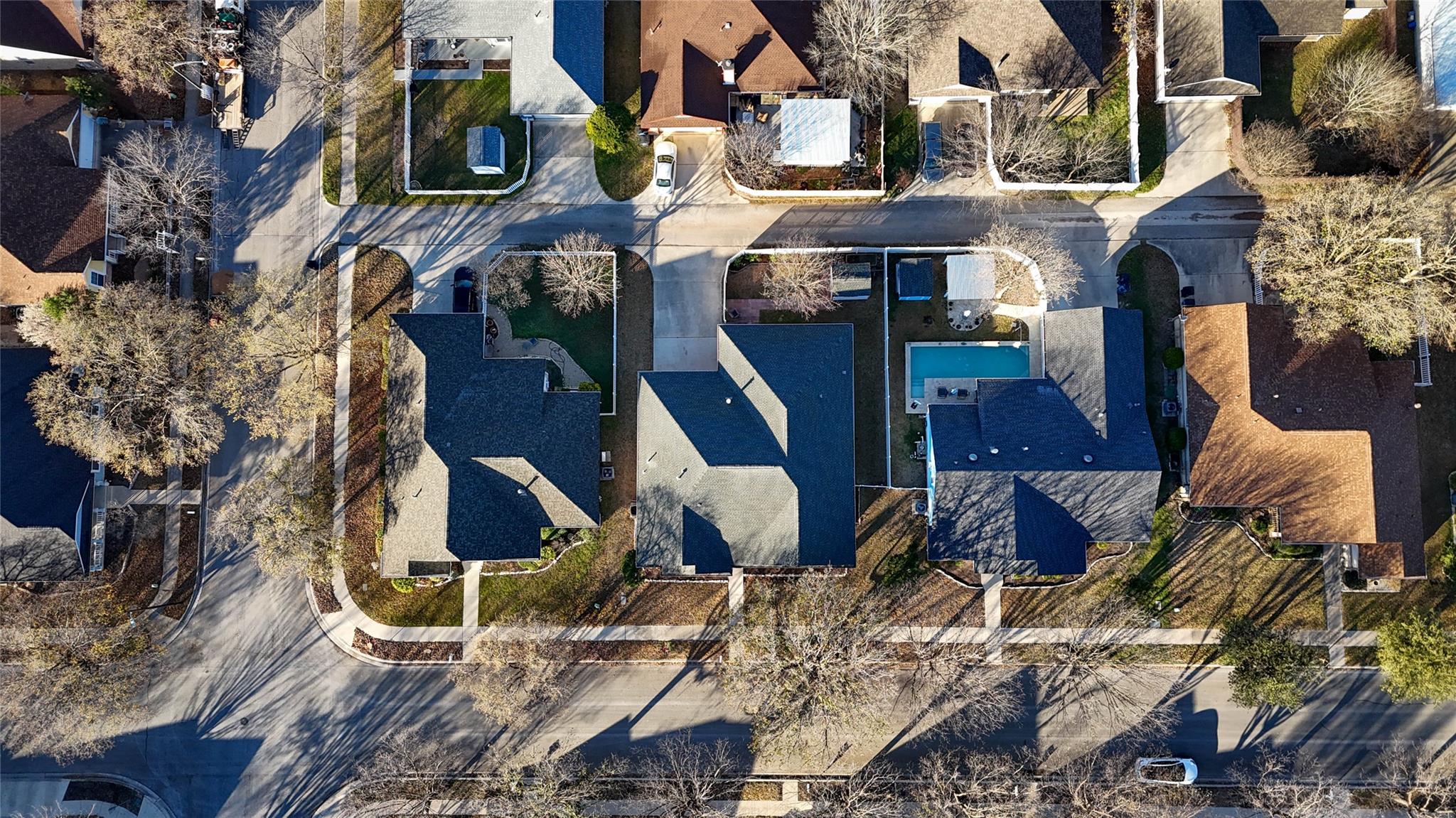 Image 4 of 38 For 515 Jo Lynn Ln