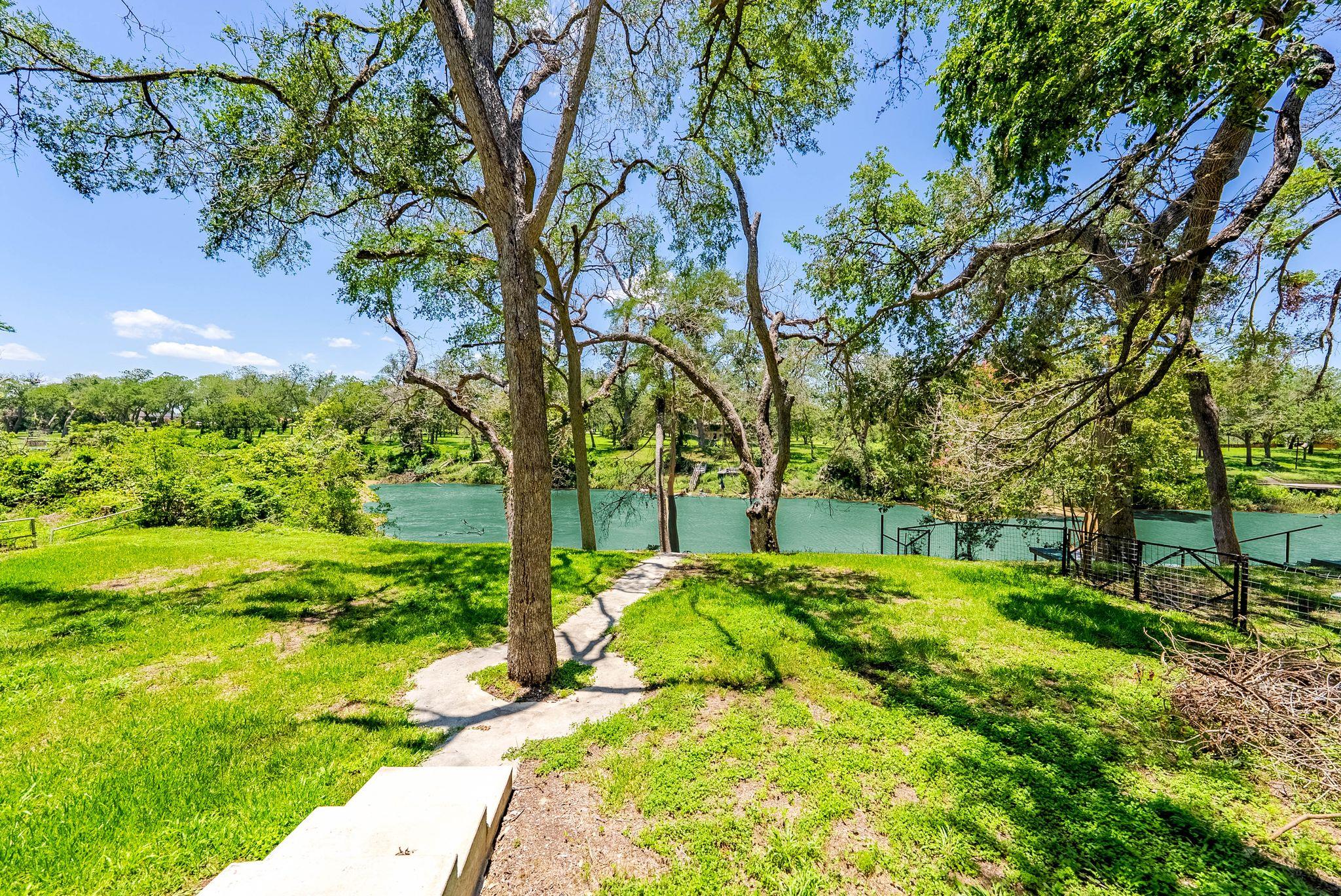 Details for 730 Gloria Dr, Seguin, TX 78155