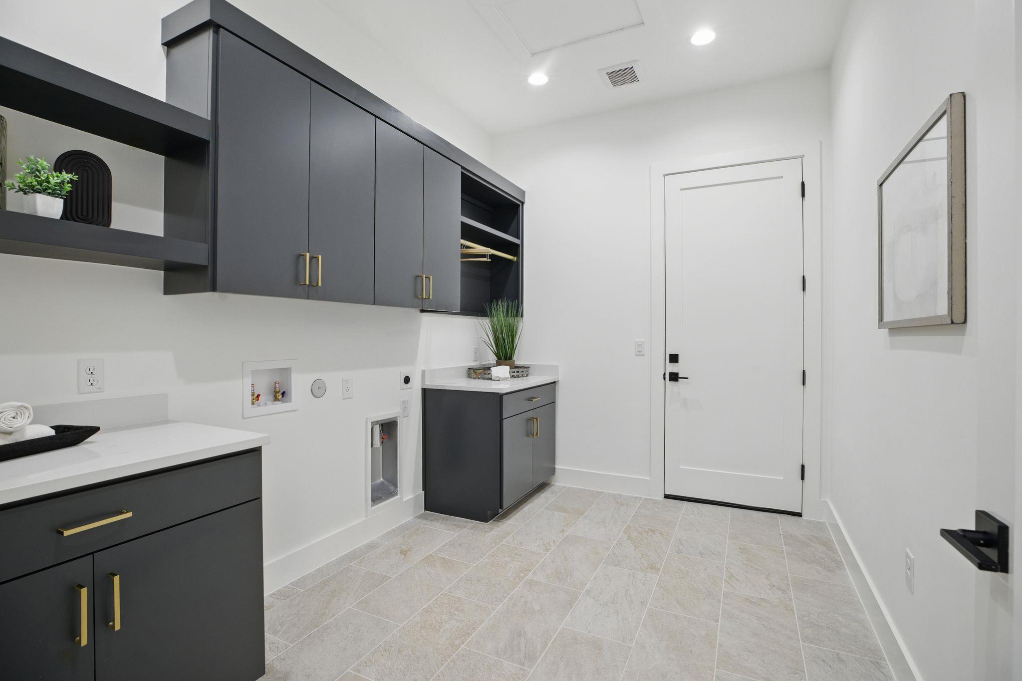 Image 28 of 33 For 7009 Daugherty