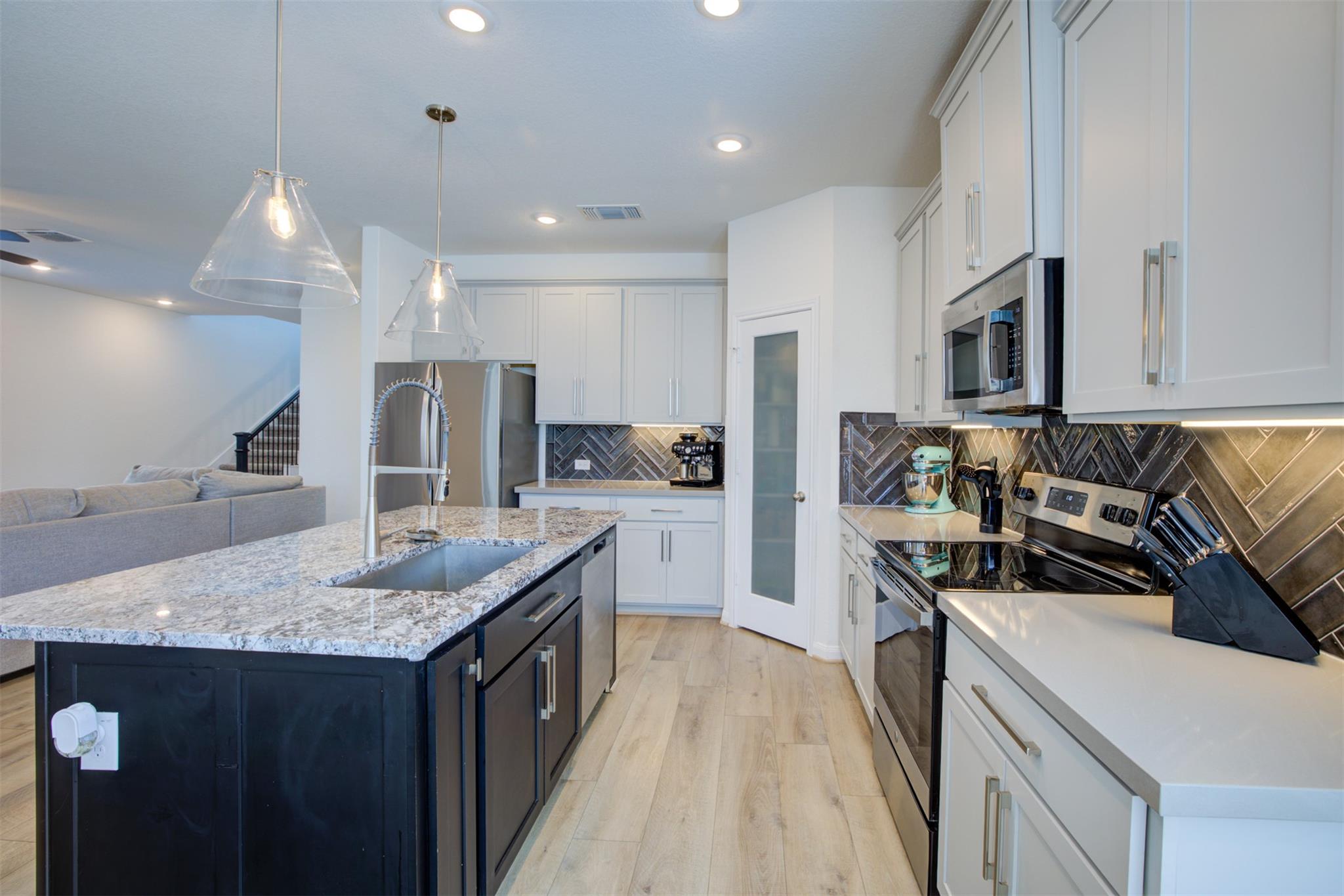 Image 12 of 40 For 3257 Fox Sedge