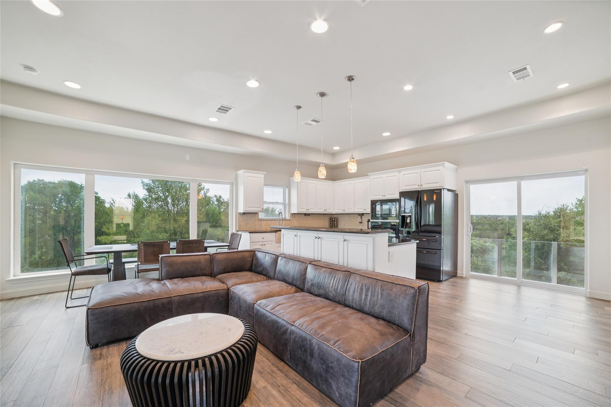 Image 13 of 39 For 520 Double Eagle Ranch Dr