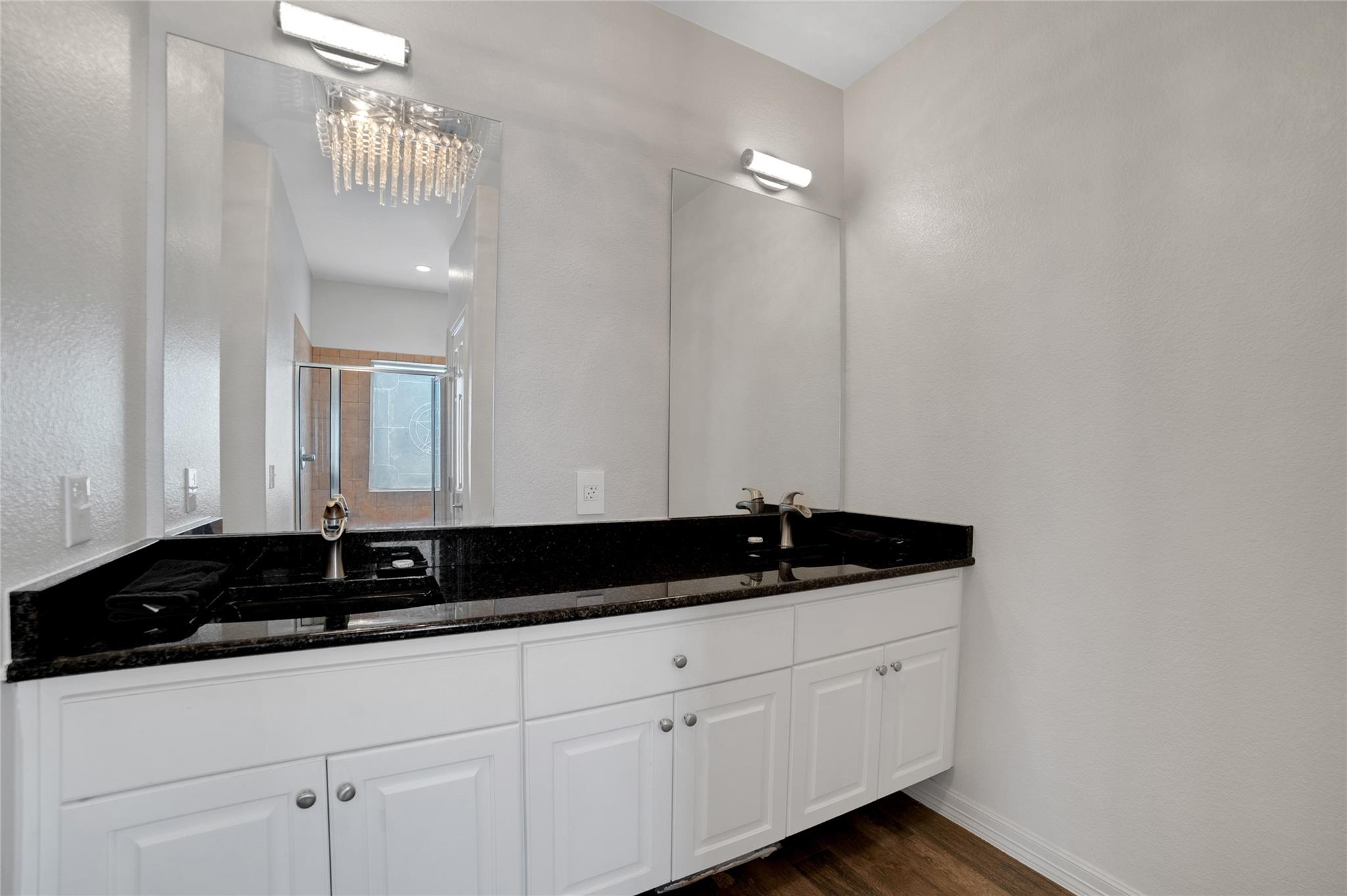 Image 24 of 39 For 520 Double Eagle Ranch Dr