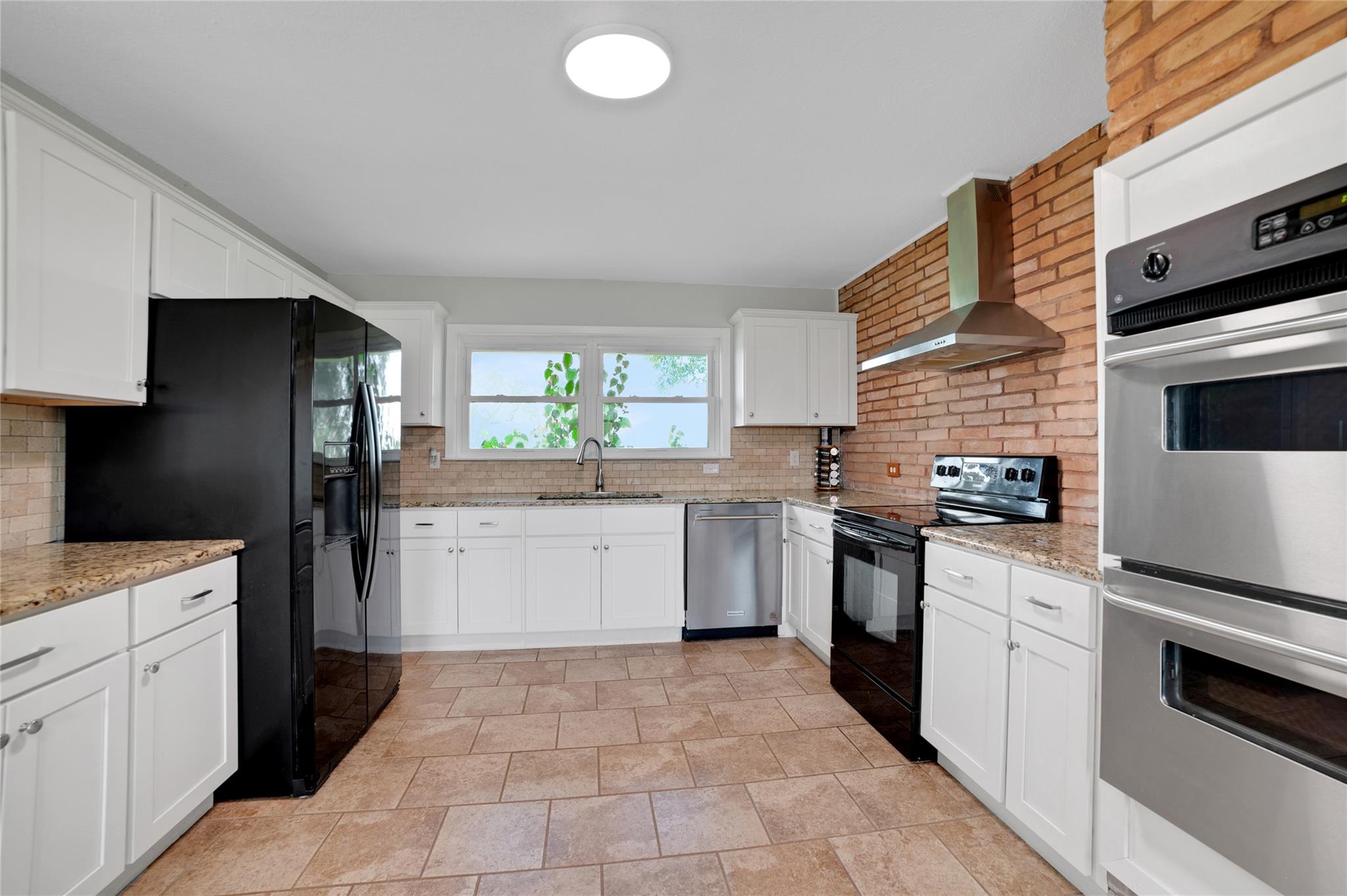 Image 33 of 39 For 520 Double Eagle Ranch Dr