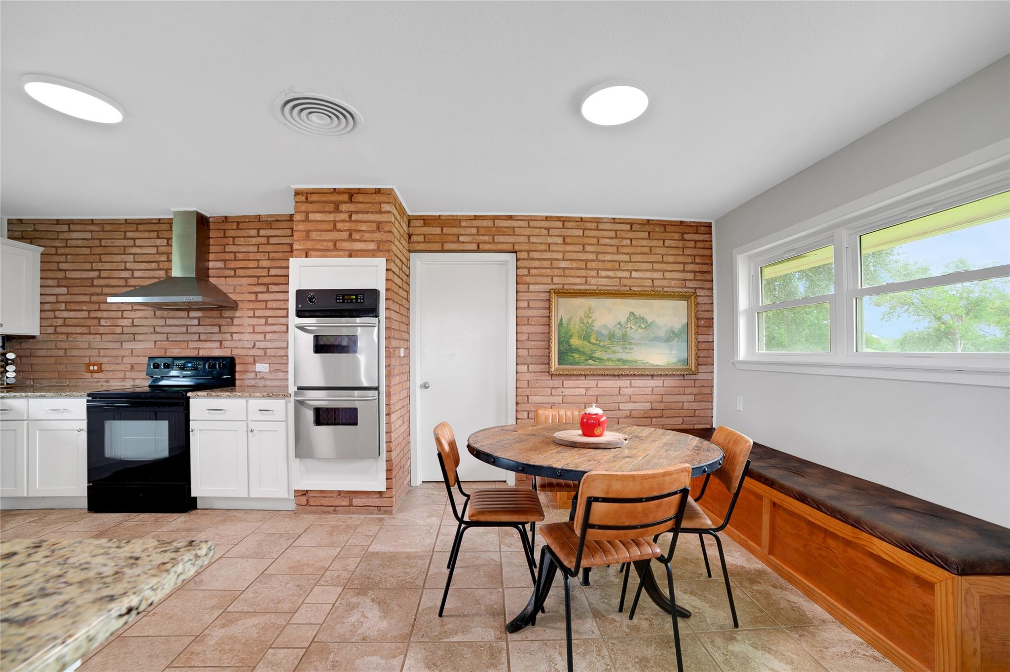 Image 34 of 39 For 520 Double Eagle Ranch Dr