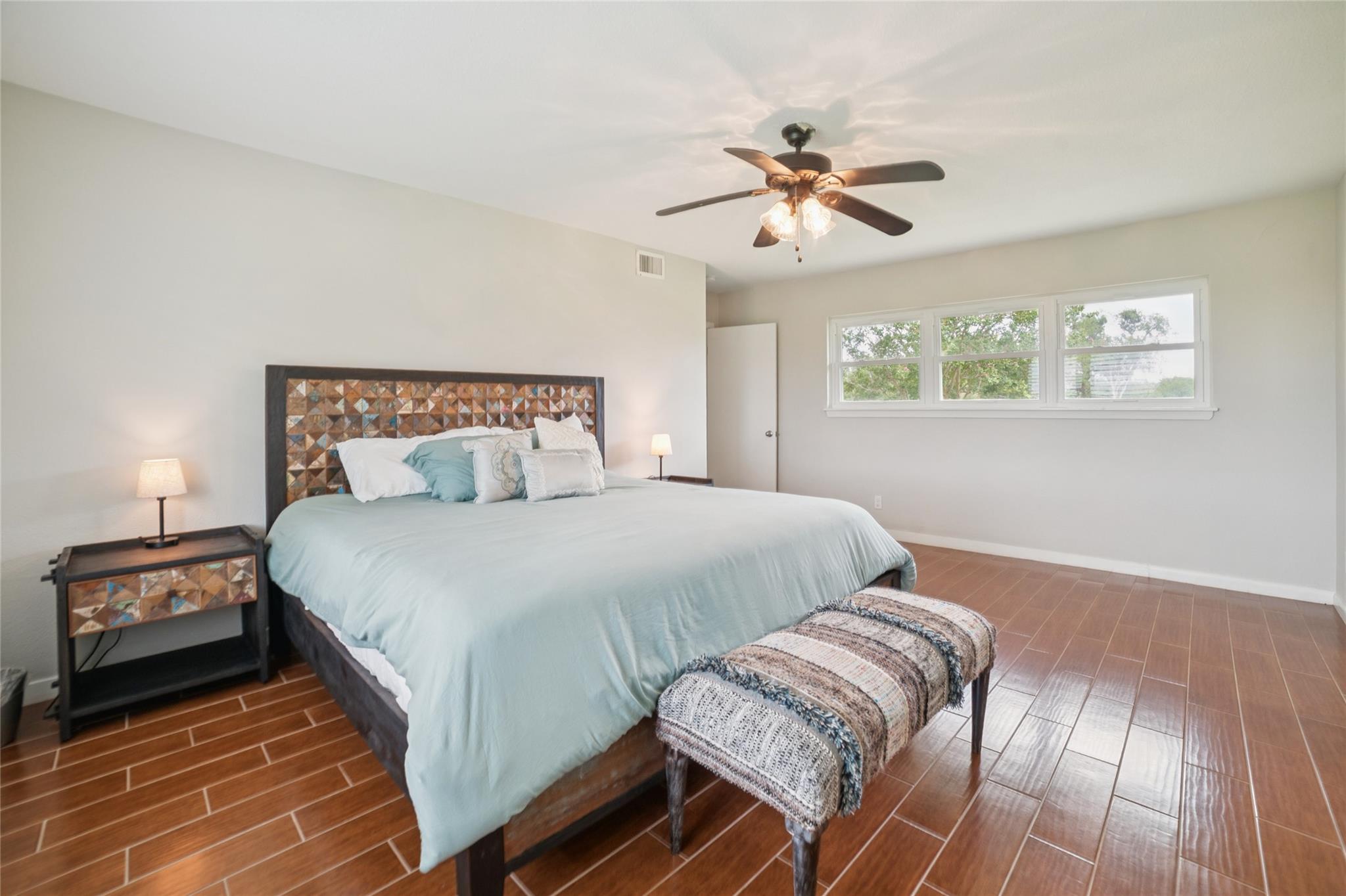 Image 37 of 39 For 520 Double Eagle Ranch Dr