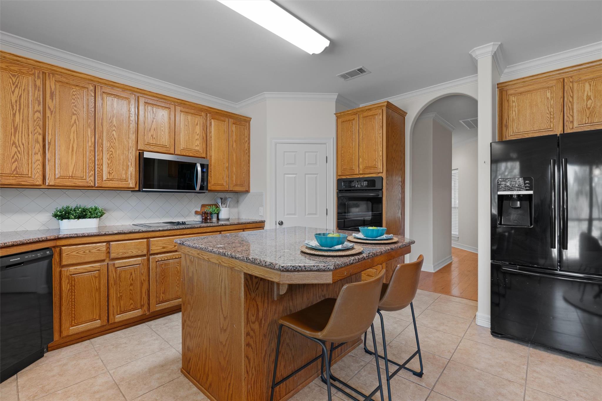 Image 18 of 40 For 130 Richards Dr