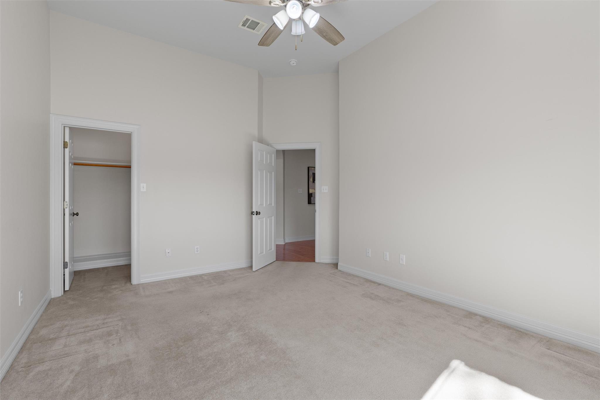 Image 26 of 40 For 130 Richards Dr