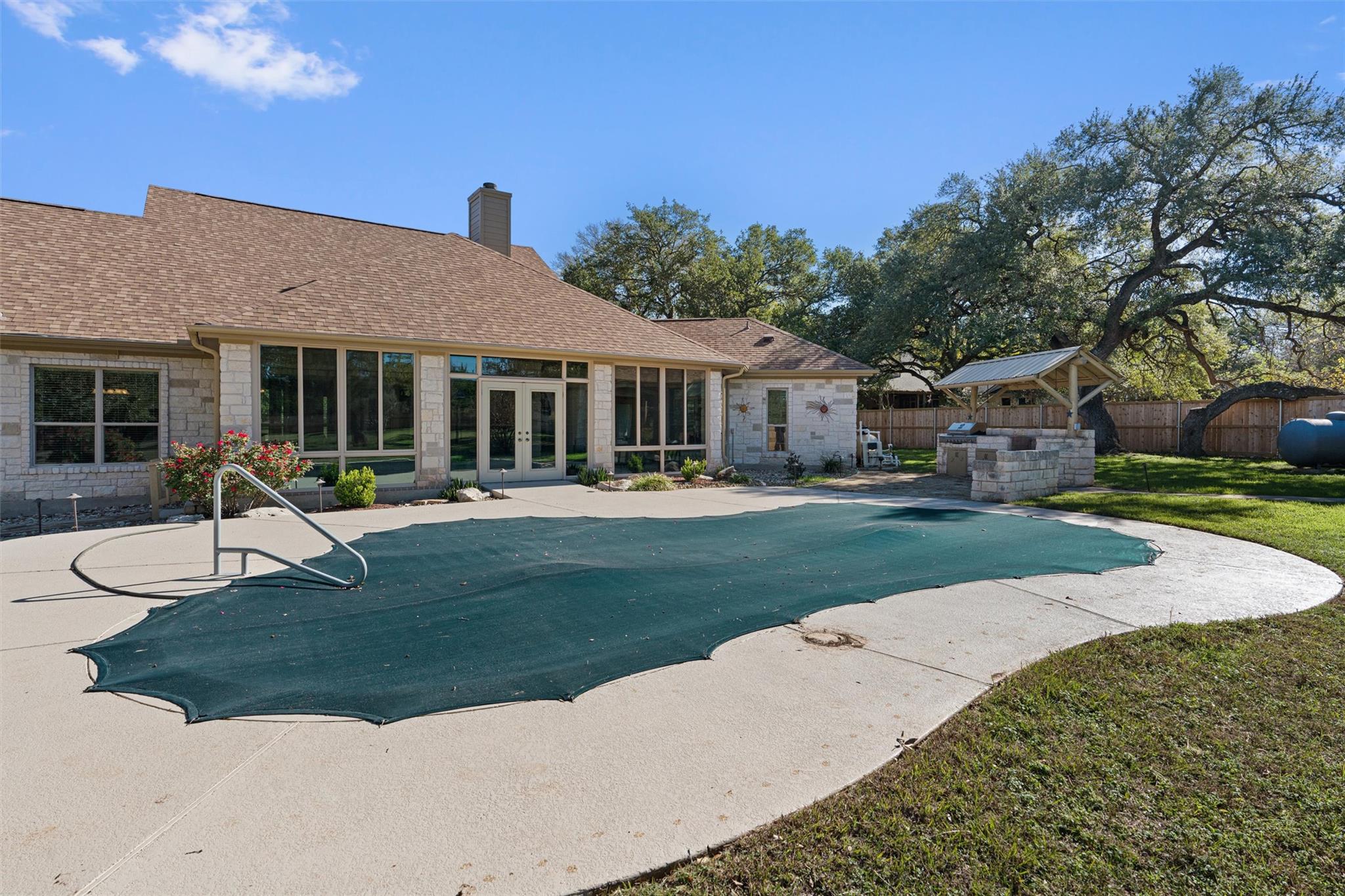 Image 36 of 40 For 130 Richards Dr