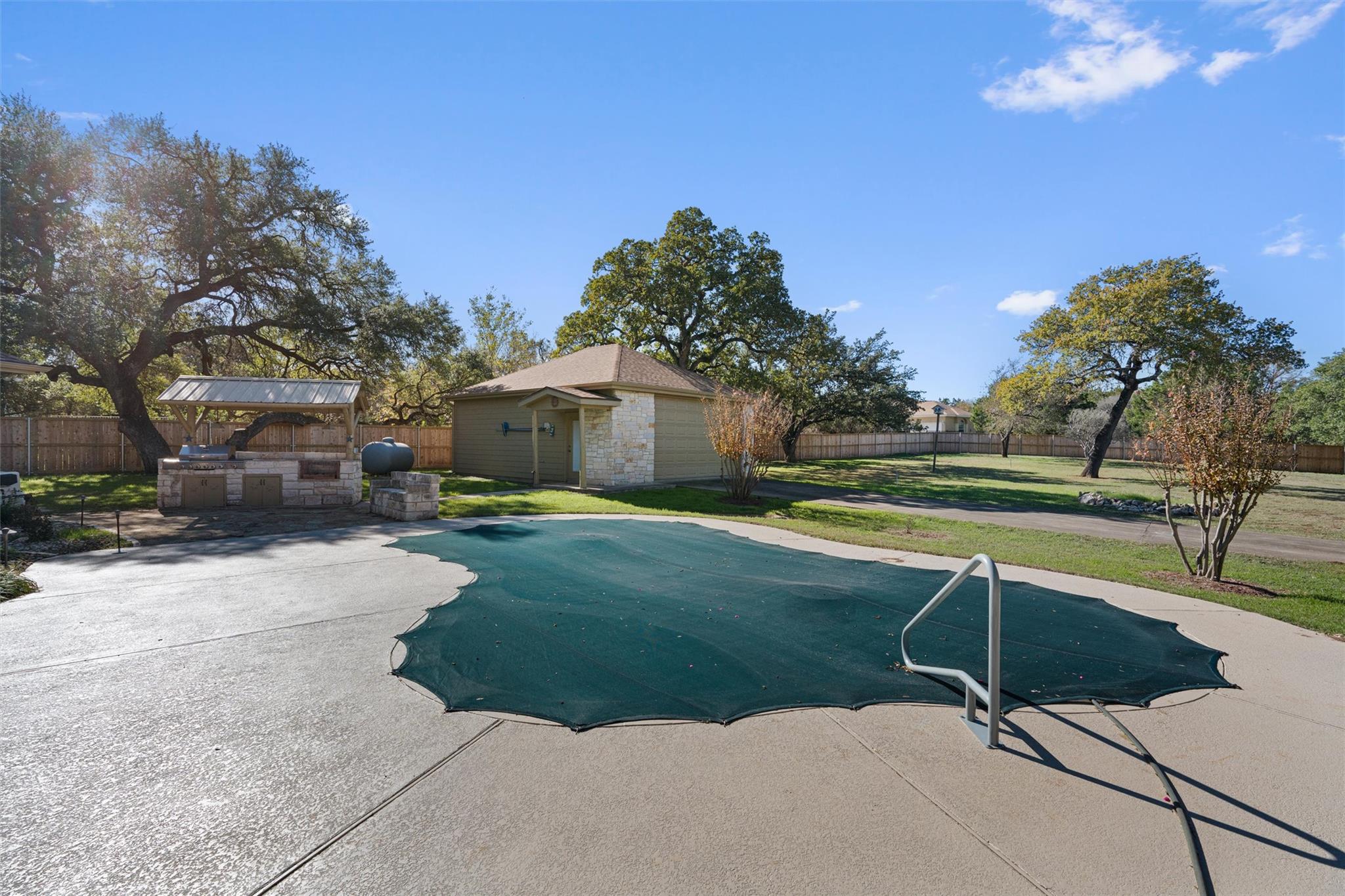 Image 37 of 40 For 130 Richards Dr