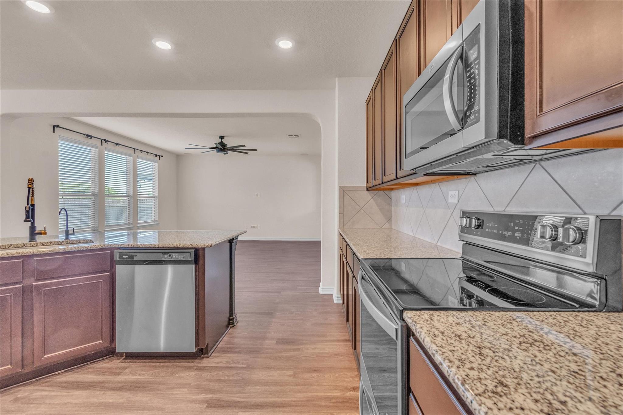 Image 12 of 35 For 3894 Bentwood Way