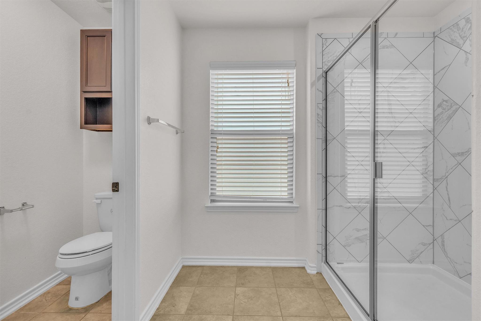 Image 28 of 35 For 3894 Bentwood Way