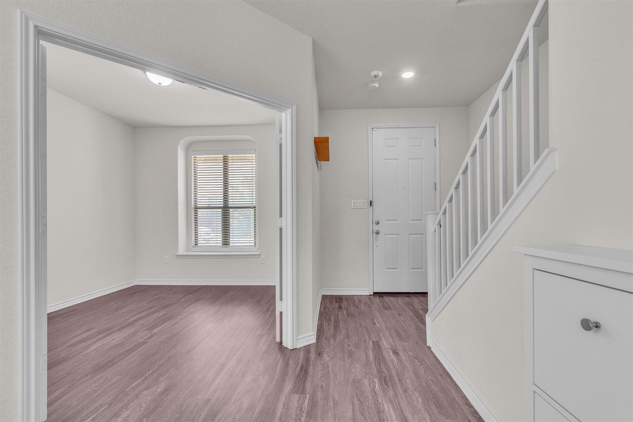 Image 4 of 35 For 3894 Bentwood Way