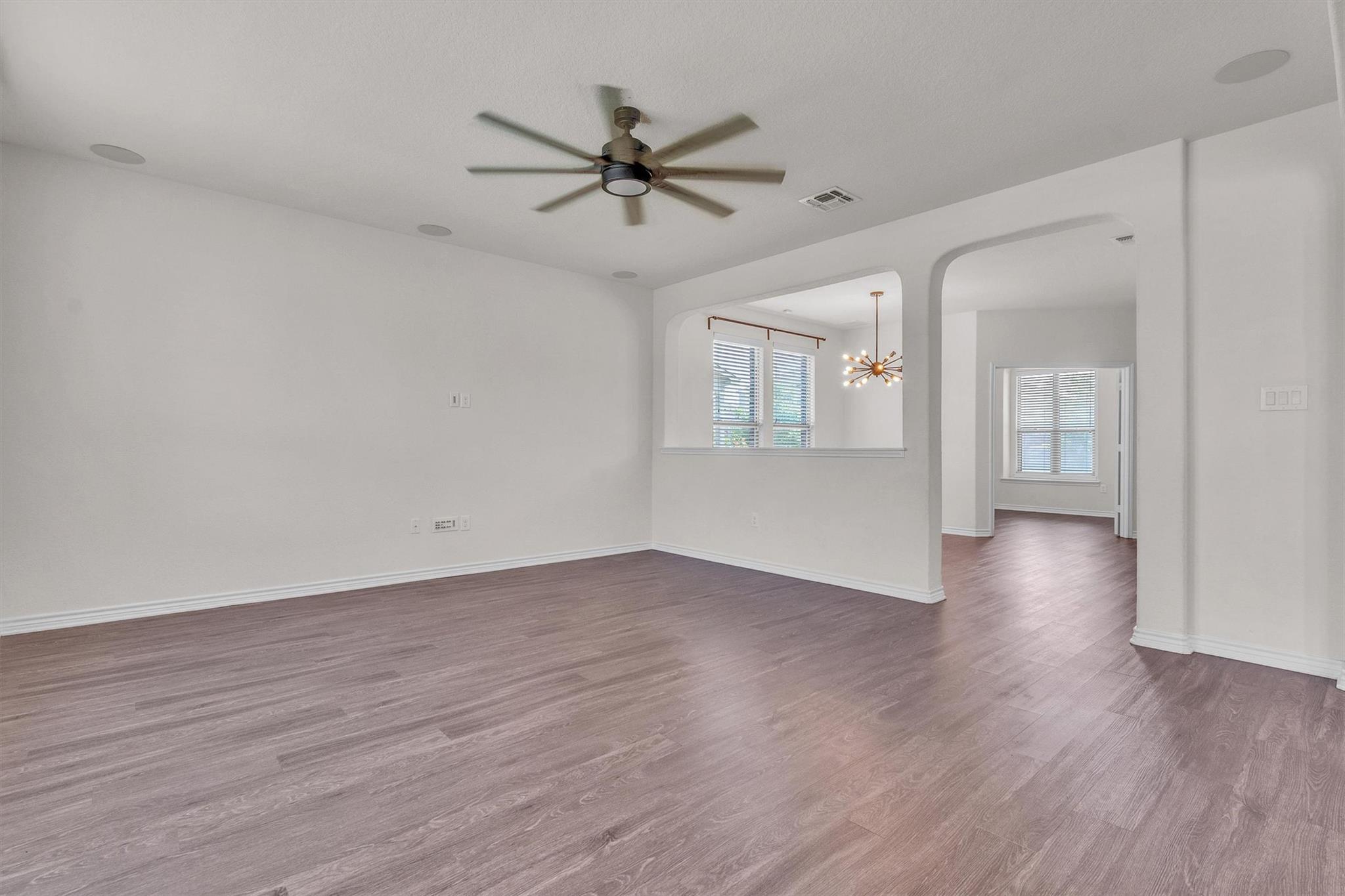 Image 6 of 35 For 3894 Bentwood Way