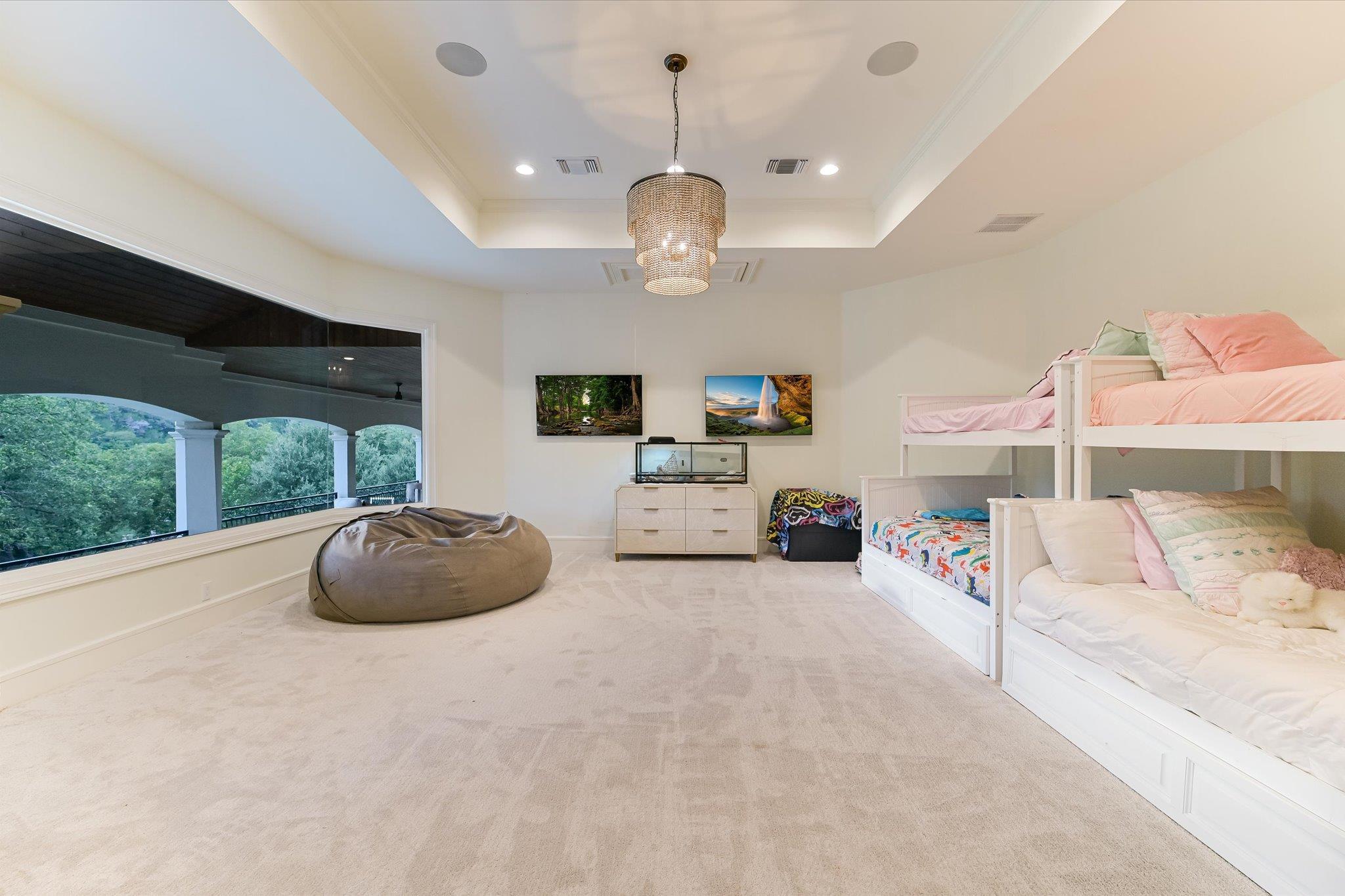 Image 18 of 40 For 14132 Flat Top Ranch Rd