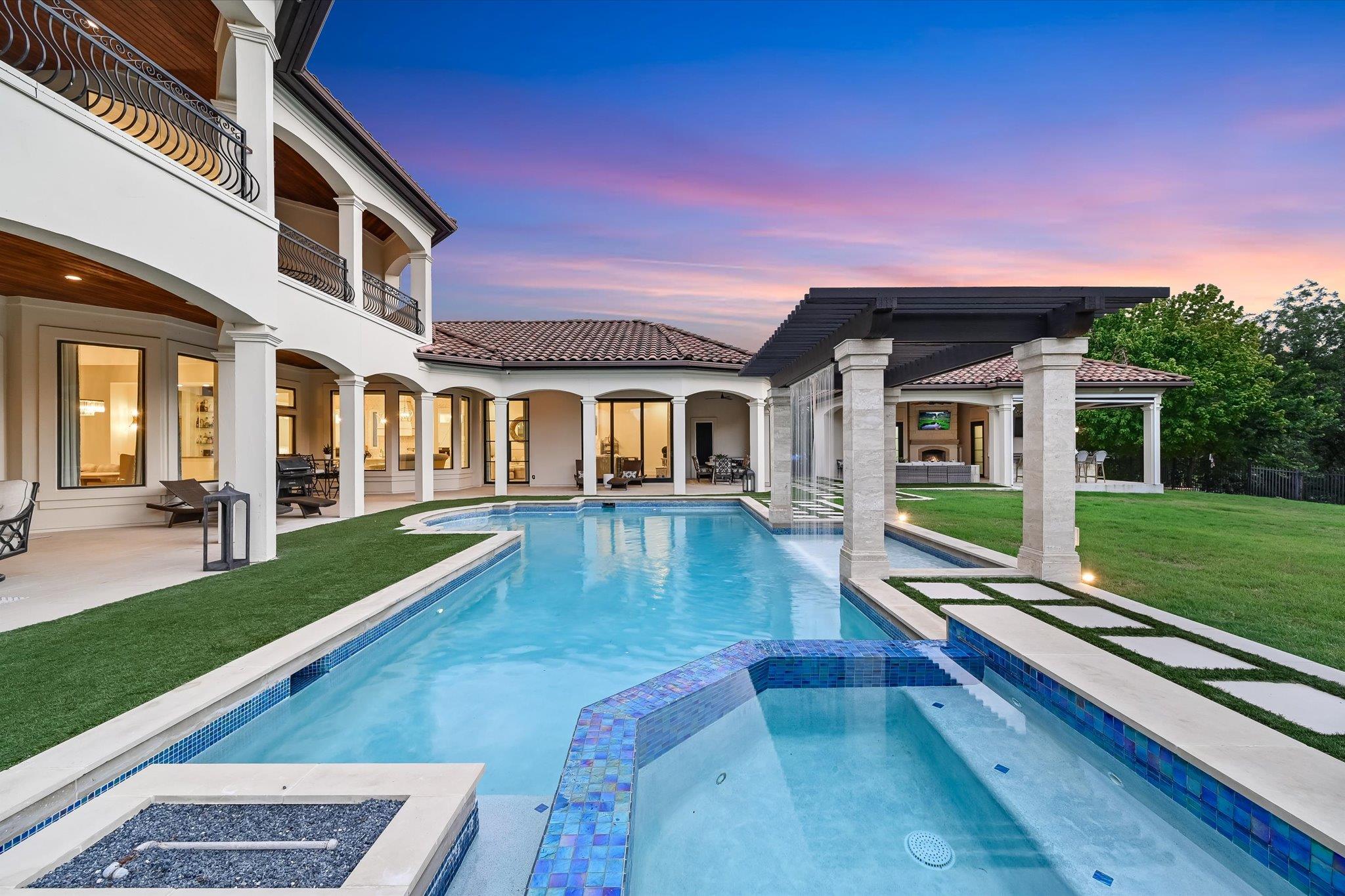 Image 4 of 40 For 14132 Flat Top Ranch Rd