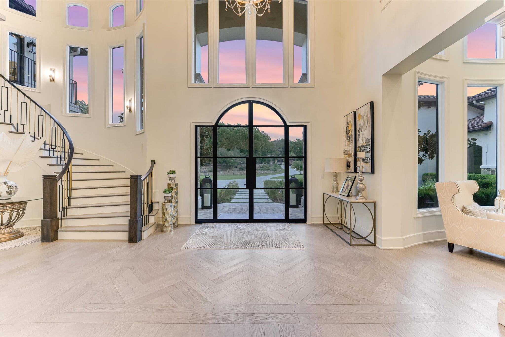 Image 8 of 40 For 14132 Flat Top Ranch Rd