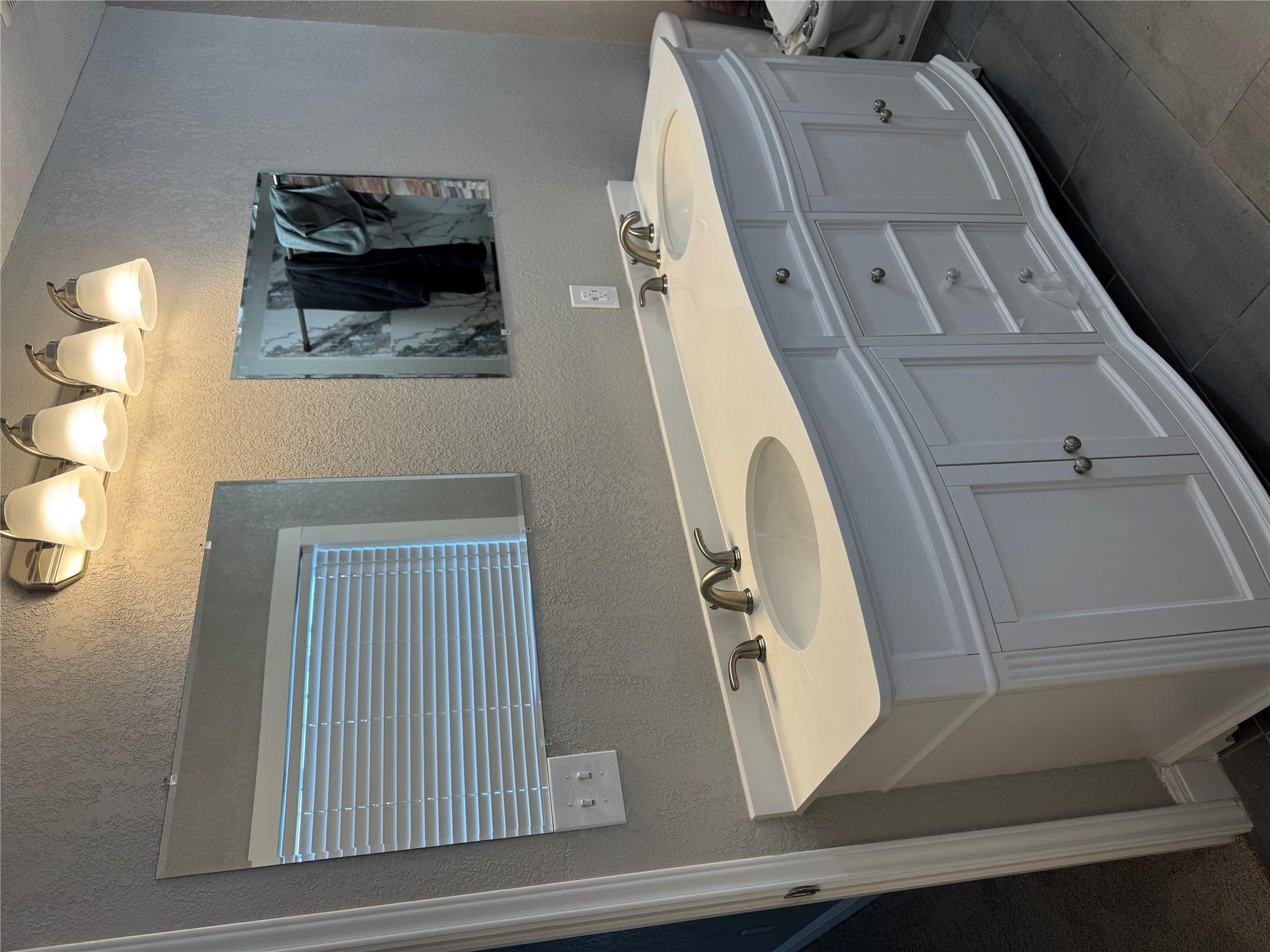 Image 16 of 40 For 3000 Ridgemont Ln