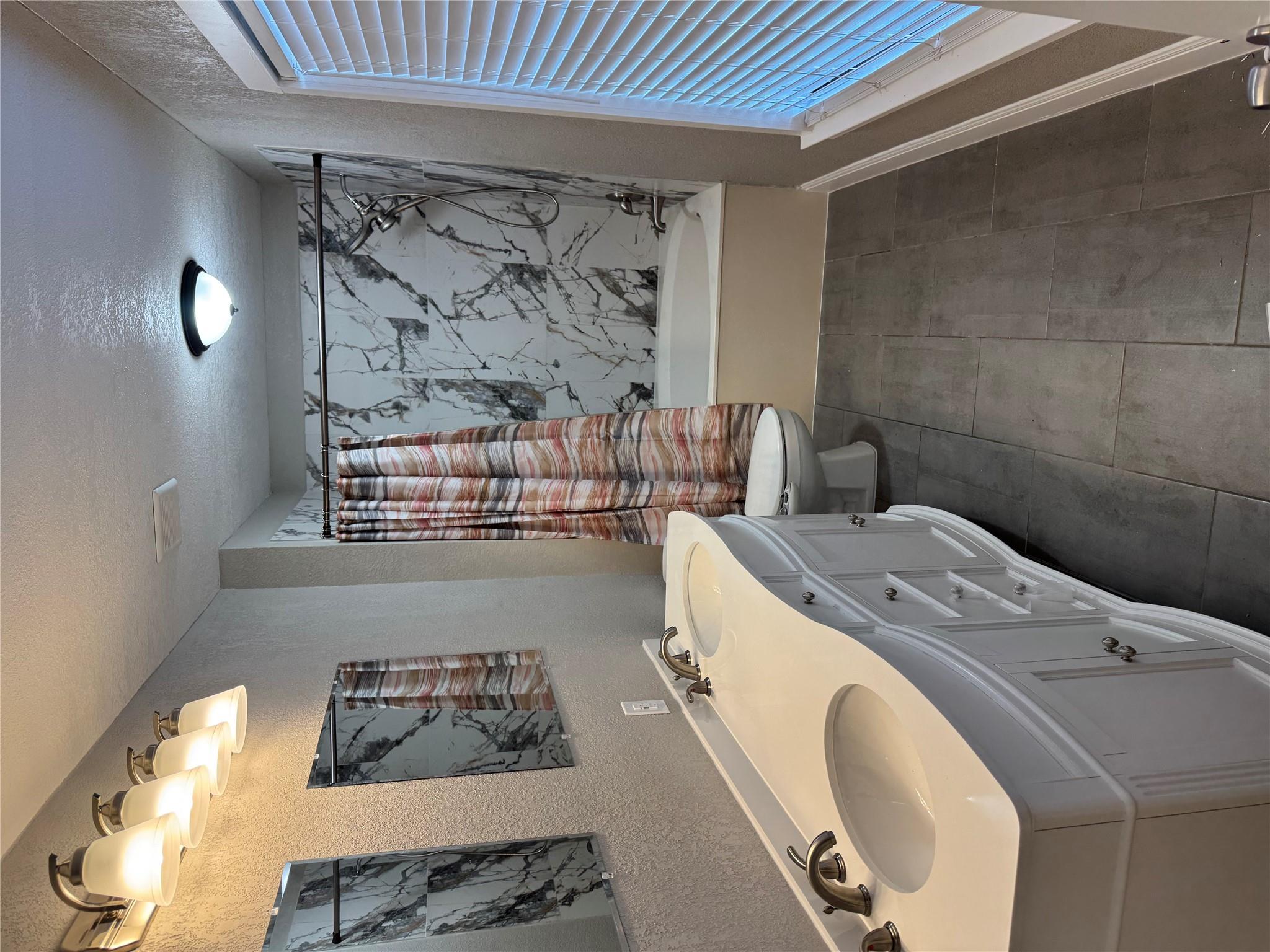 Image 18 of 40 For 3000 Ridgemont Ln