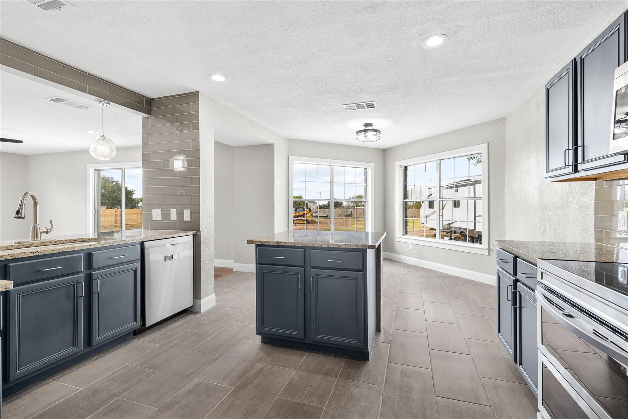 Image 26 of 40 For 3000 Ridgemont Ln