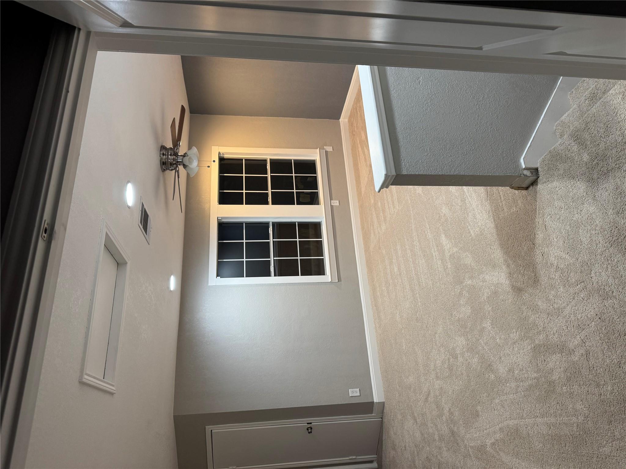 Image 8 of 40 For 3000 Ridgemont Ln