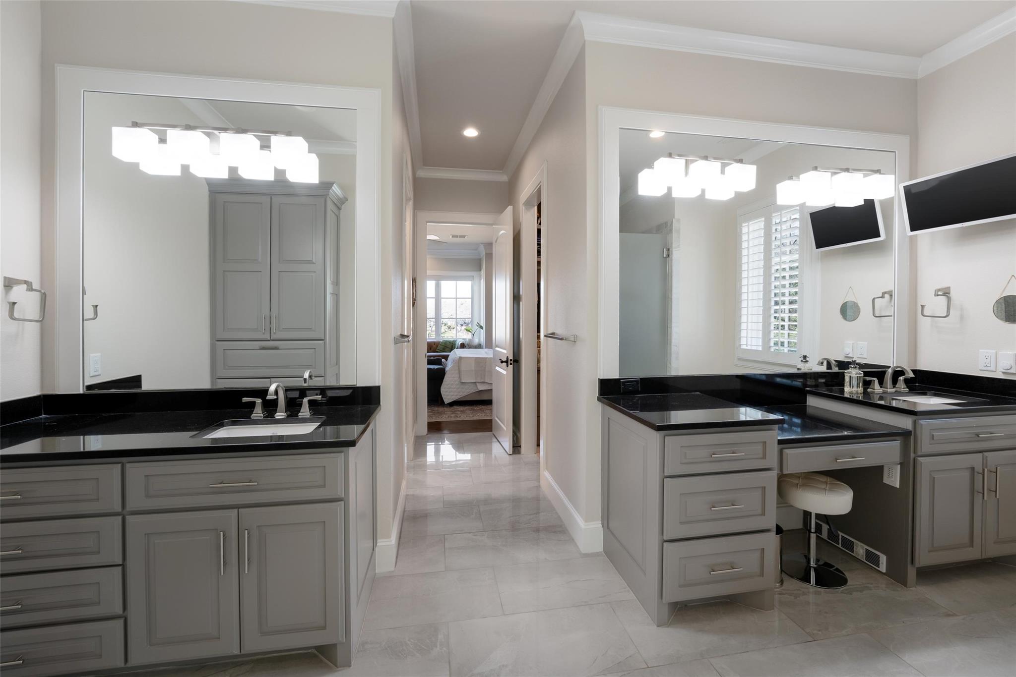 Image 18 of 38 For 232 Laguna Rio