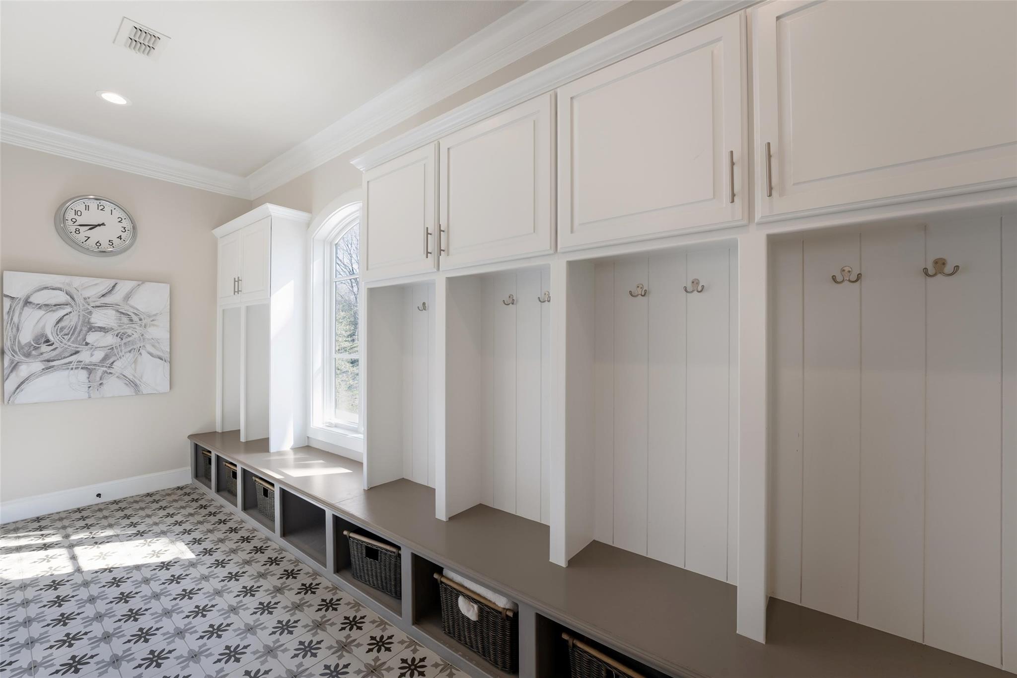 Image 22 of 38 For 232 Laguna Rio