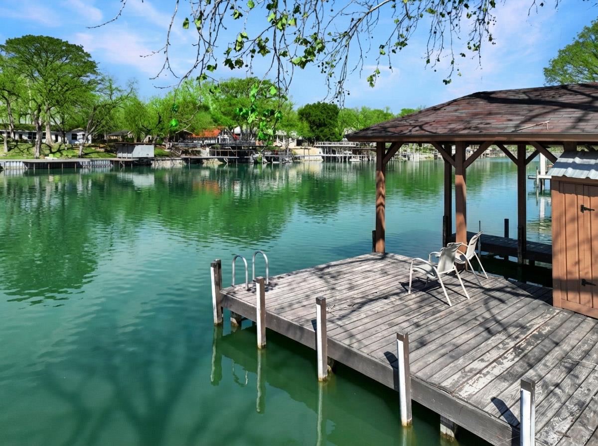 Image 6 of 38 For 232 Laguna Rio