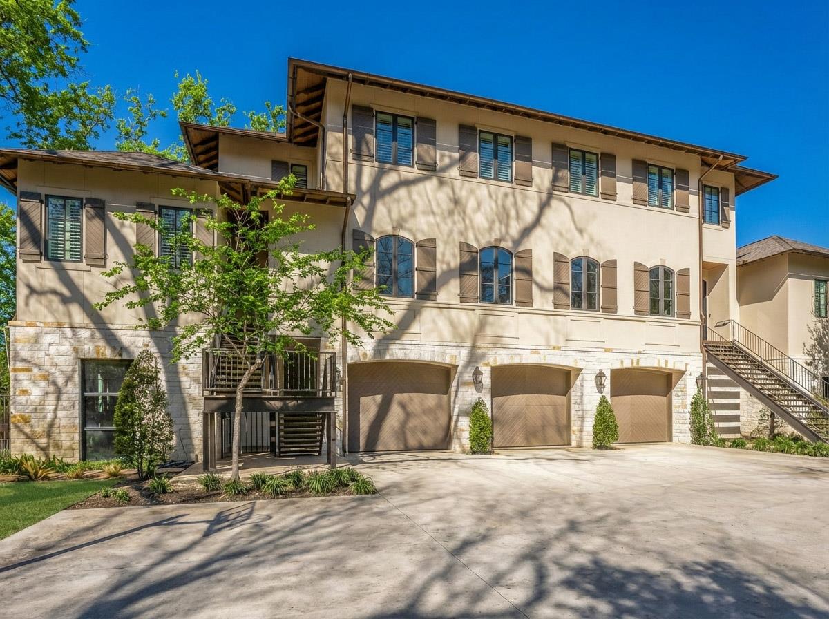 Image 7 of 38 For 232 Laguna Rio