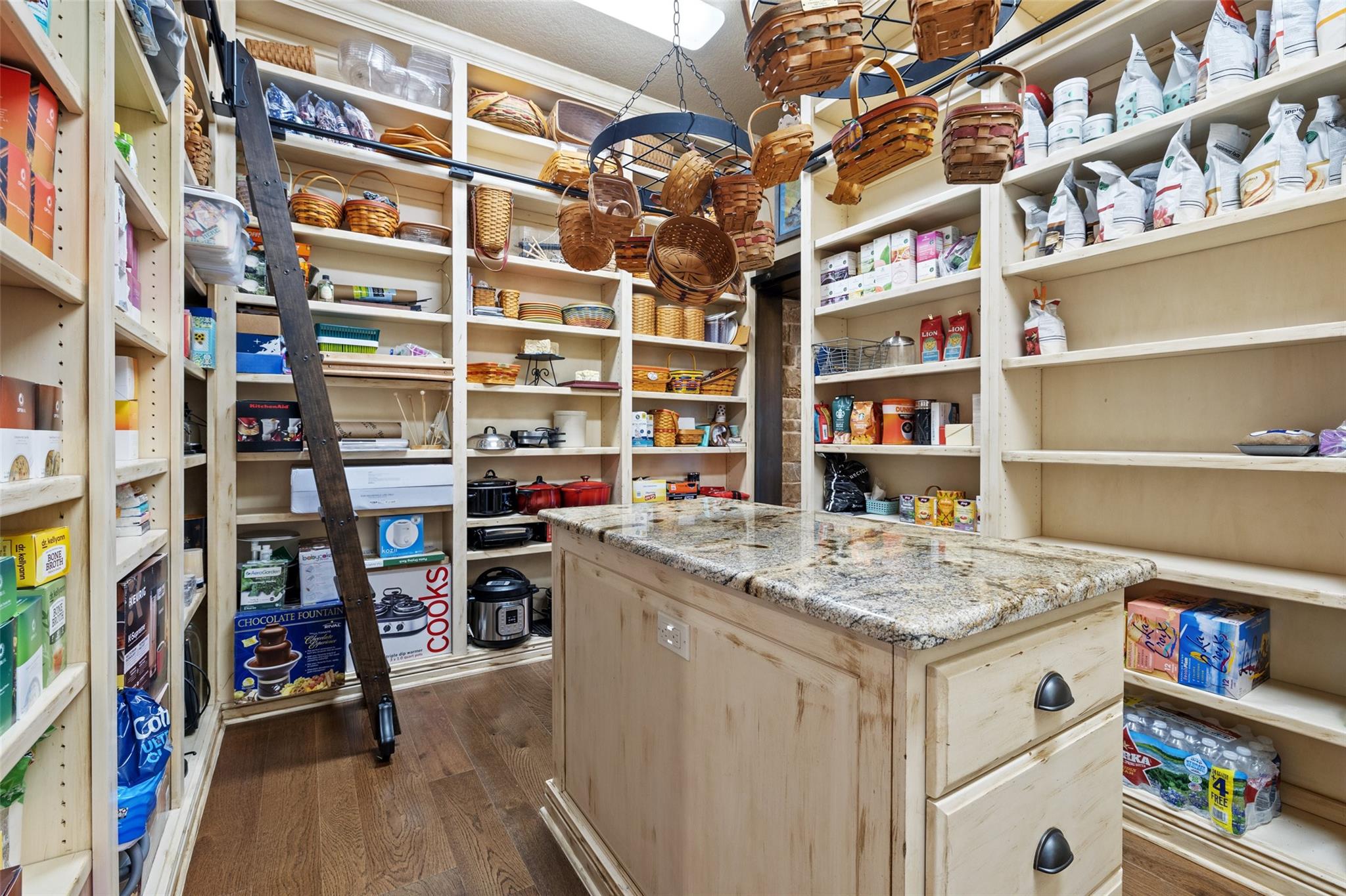 Image 15 of 40 For 1039 Bluewater Pl