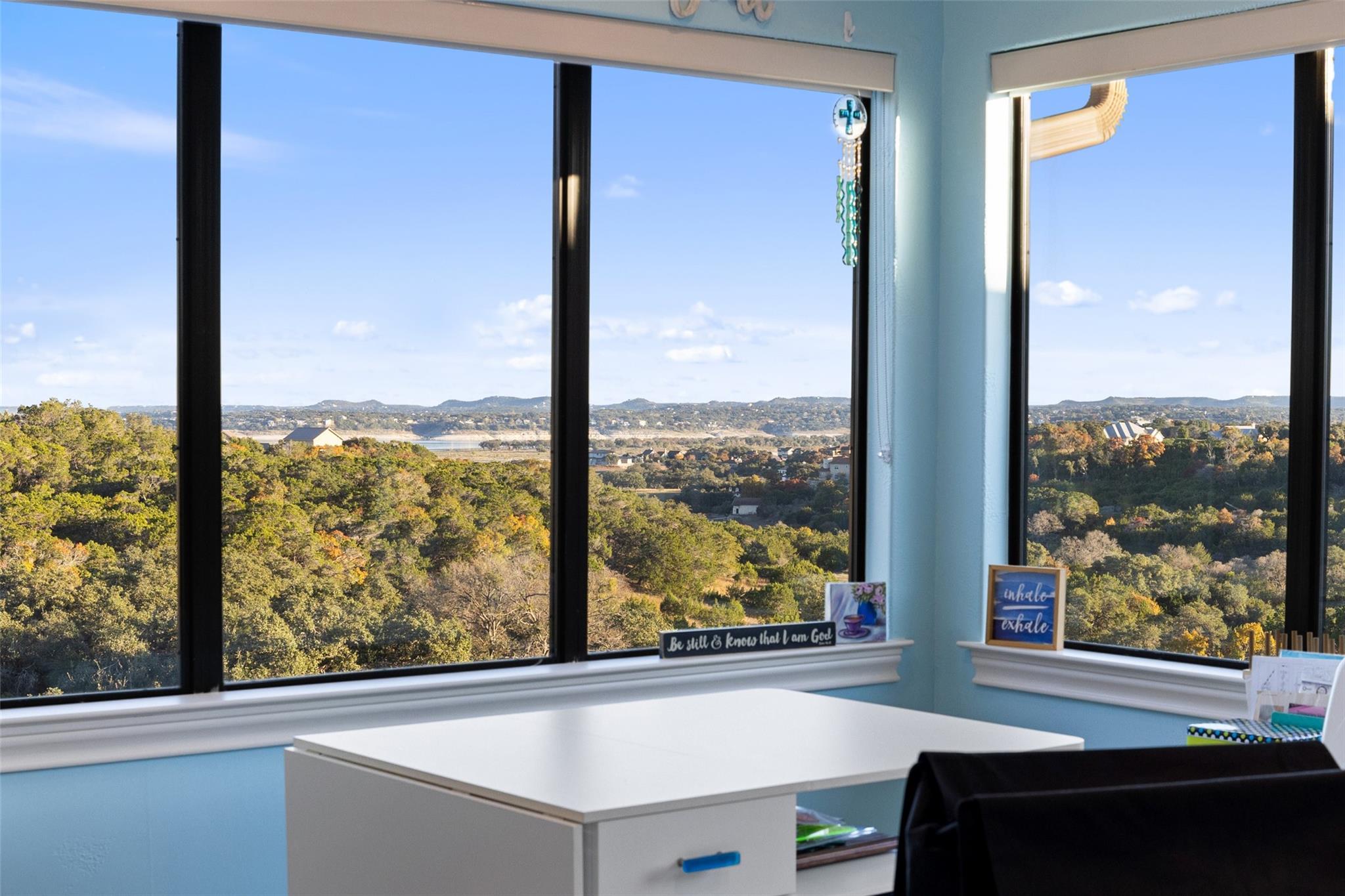 Image 32 of 40 For 1039 Bluewater Pl