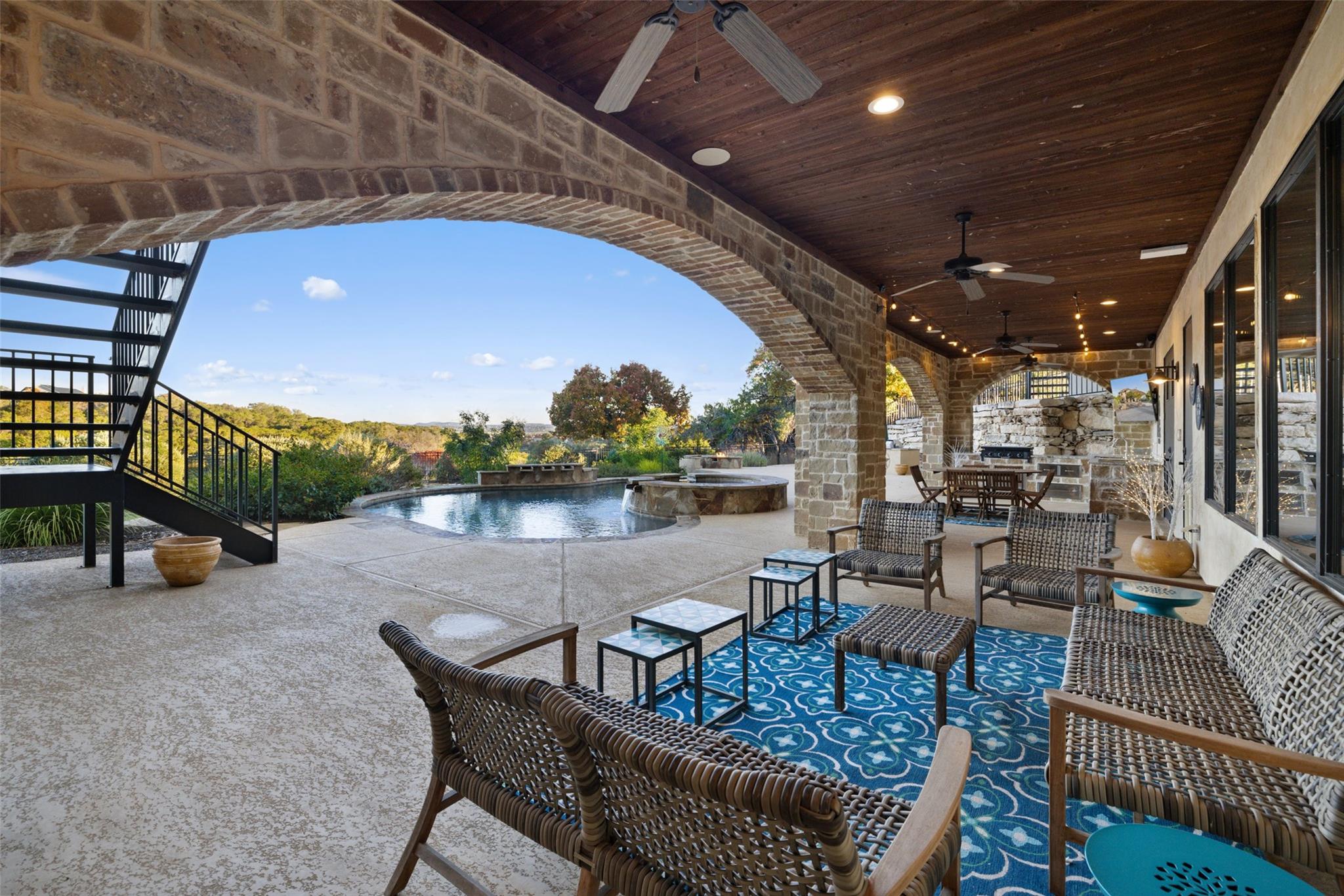 Image 38 of 40 For 1039 Bluewater Pl