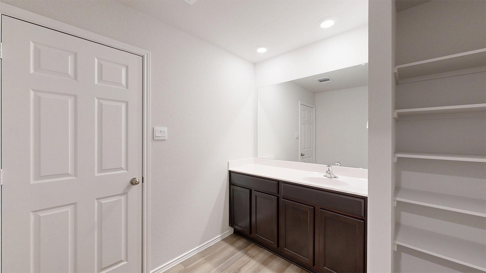 Image 11 of 27 For 6801 Gilbert Dr