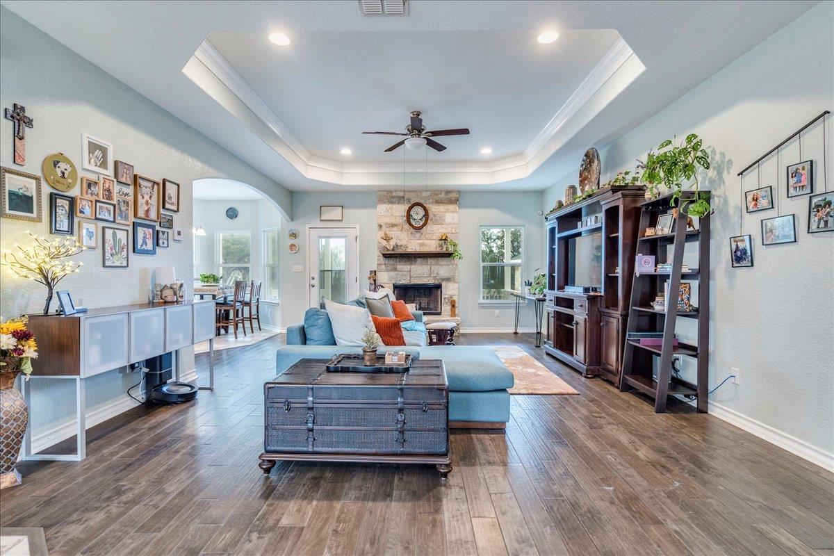 Image 10 of 40 For 1033 Castleway Rd