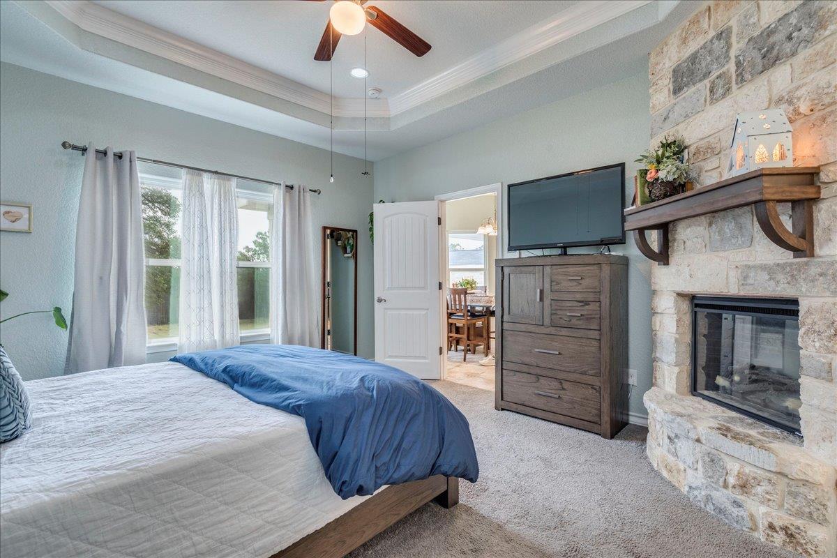 Image 21 of 40 For 1033 Castleway Rd