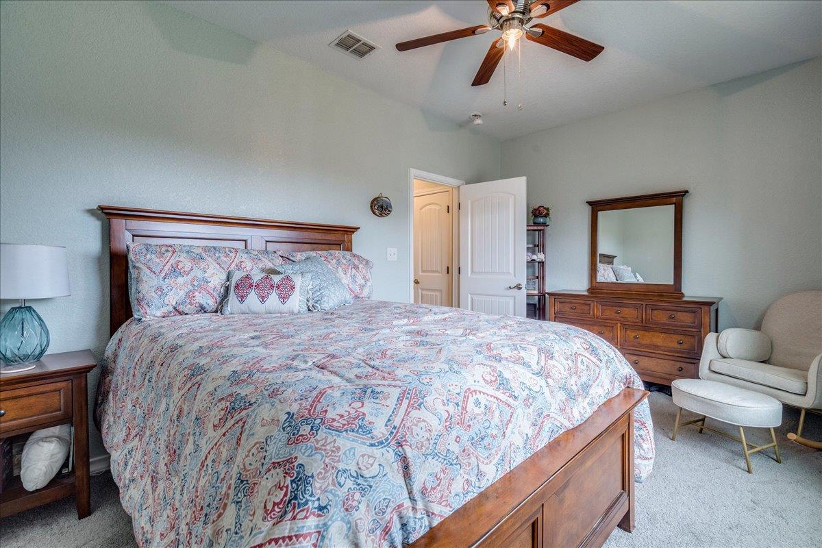 Image 25 of 40 For 1033 Castleway Rd