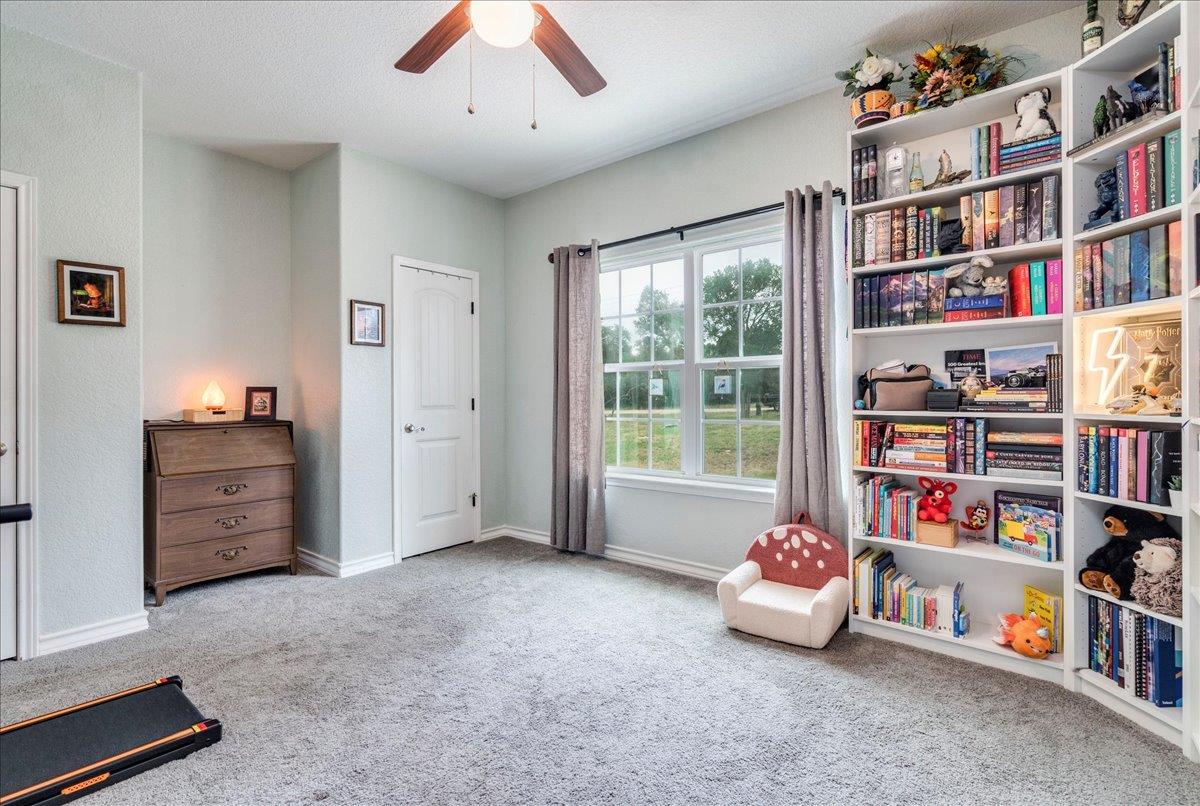 Image 28 of 40 For 1033 Castleway Rd