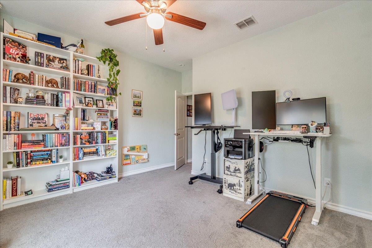 Image 29 of 40 For 1033 Castleway Rd