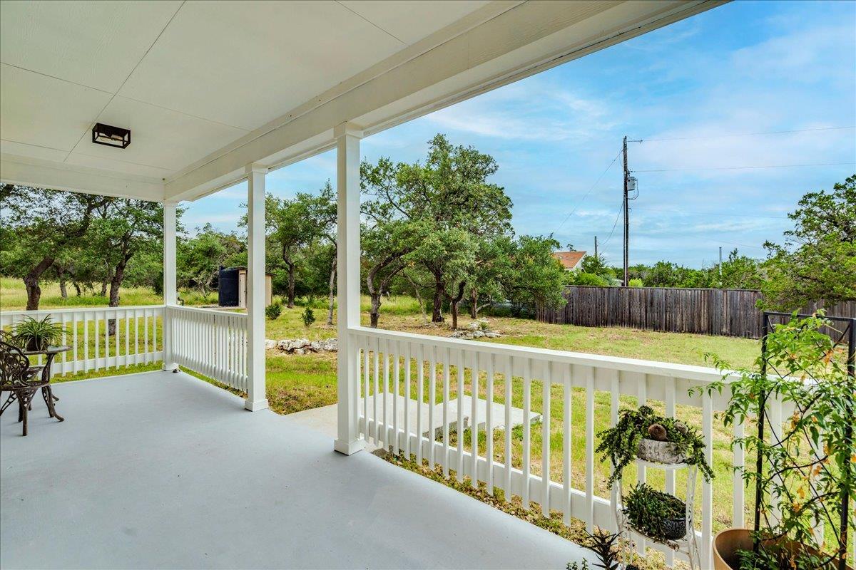 Image 32 of 40 For 1033 Castleway Rd