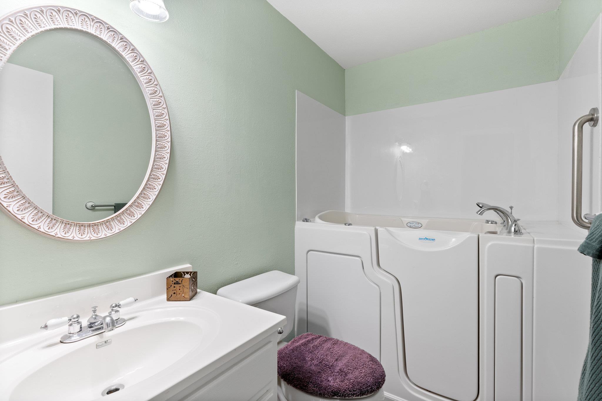 Image 12 of 27 For 652 Tamarack Dr Dr