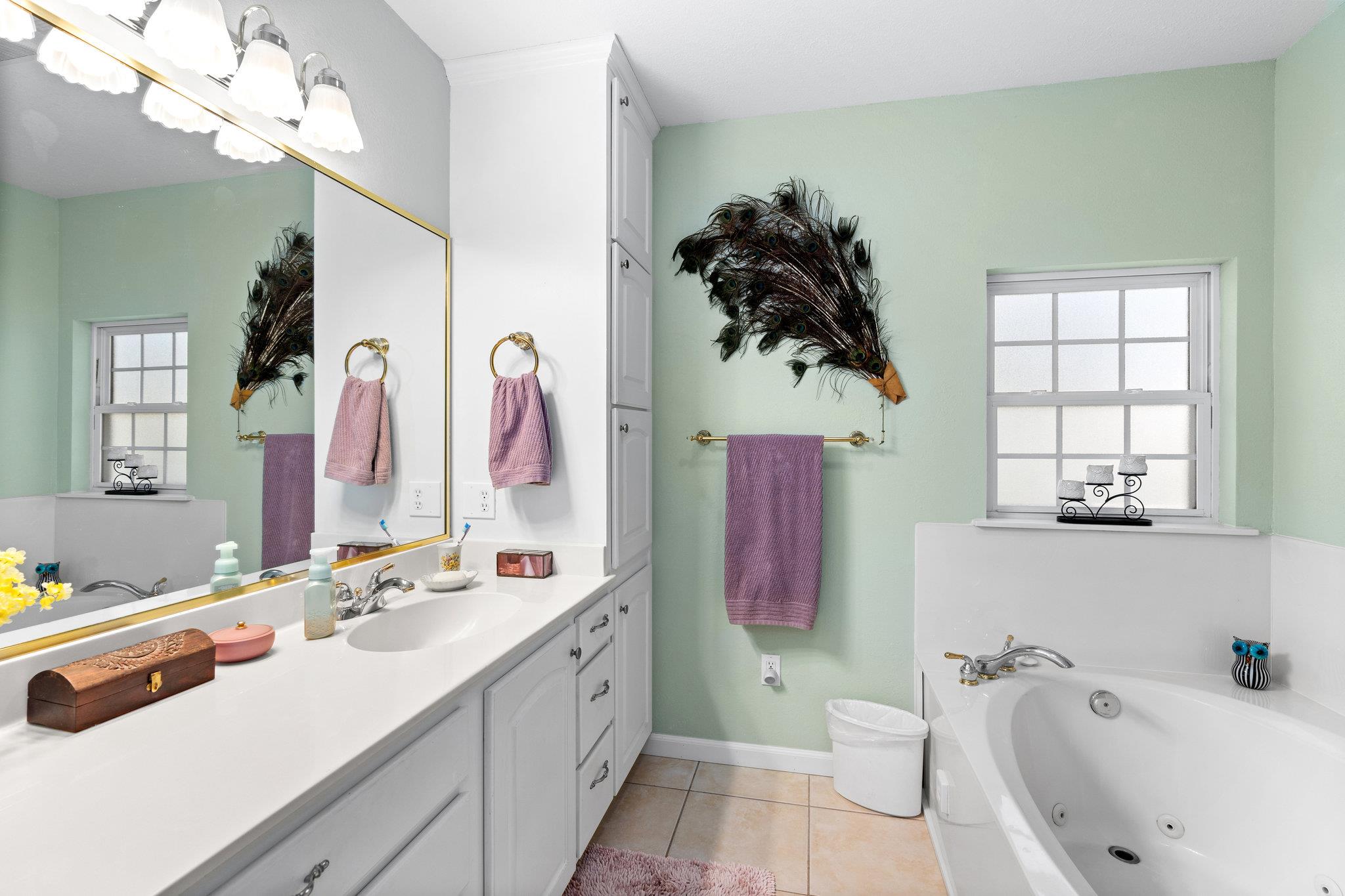 Image 23 of 27 For 652 Tamarack Dr Dr