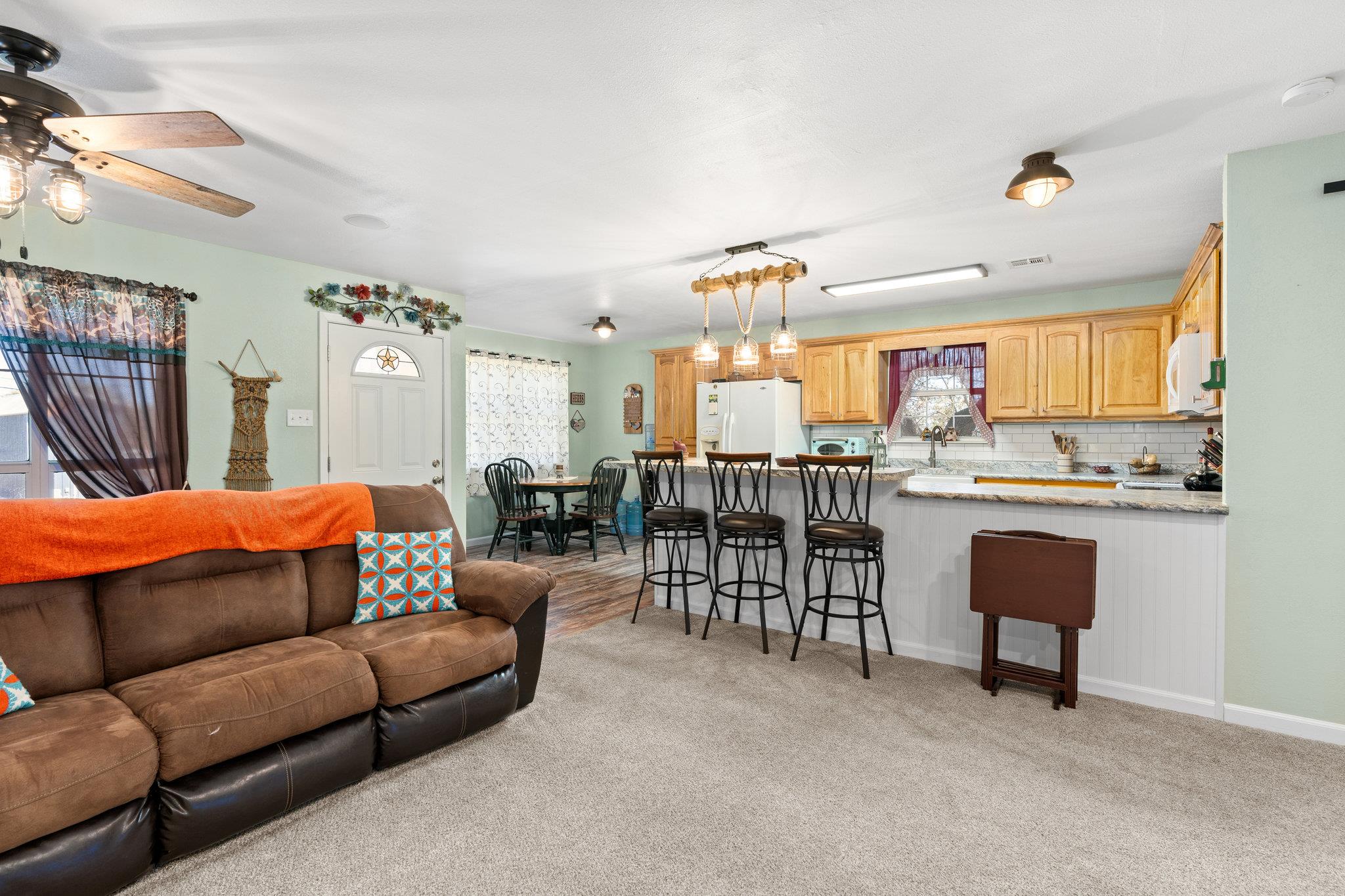 Image 9 of 27 For 652 Tamarack Dr Dr