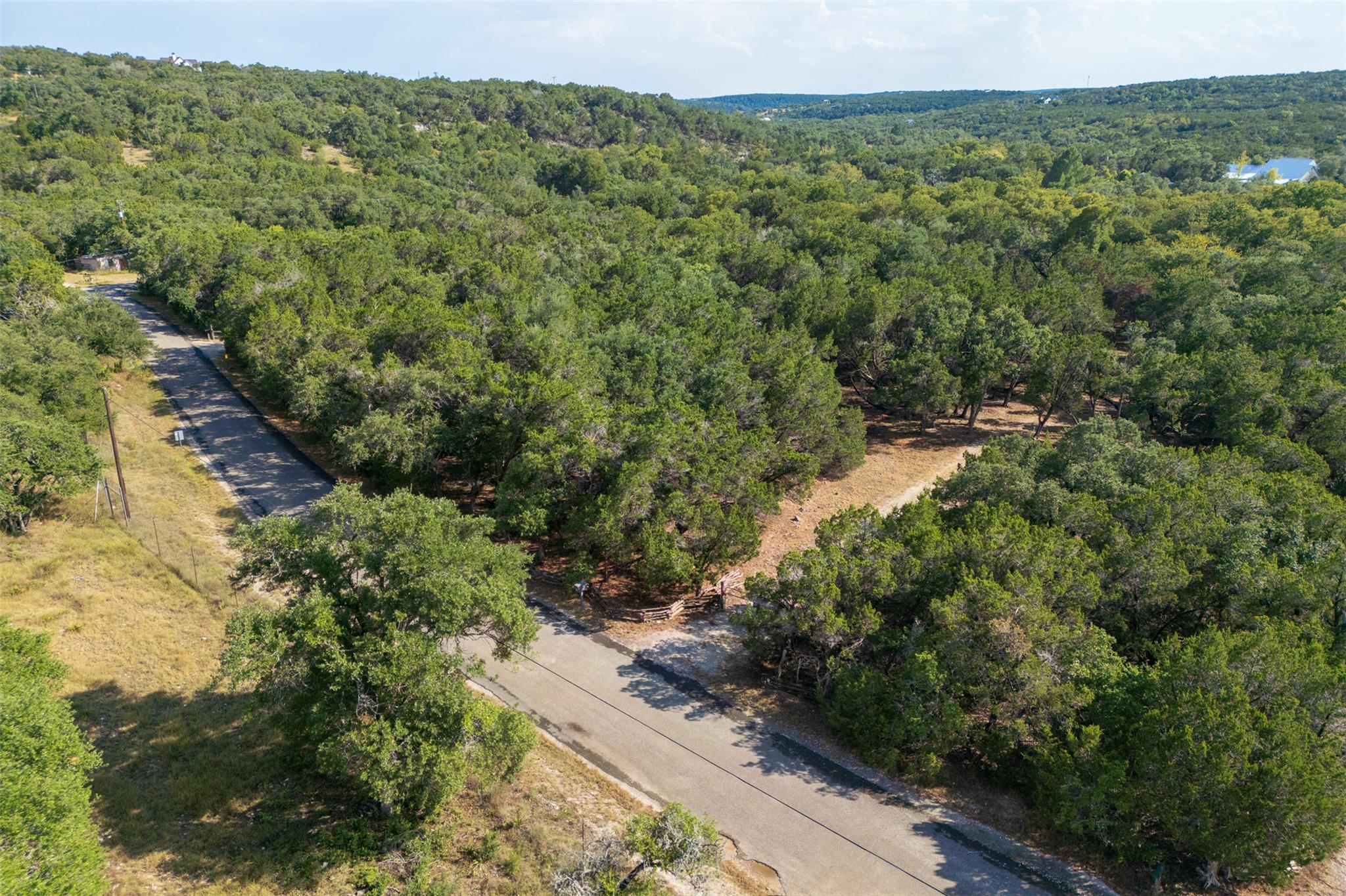 Details for 303 Deer Lake Rd, Wimberley, TX 78676