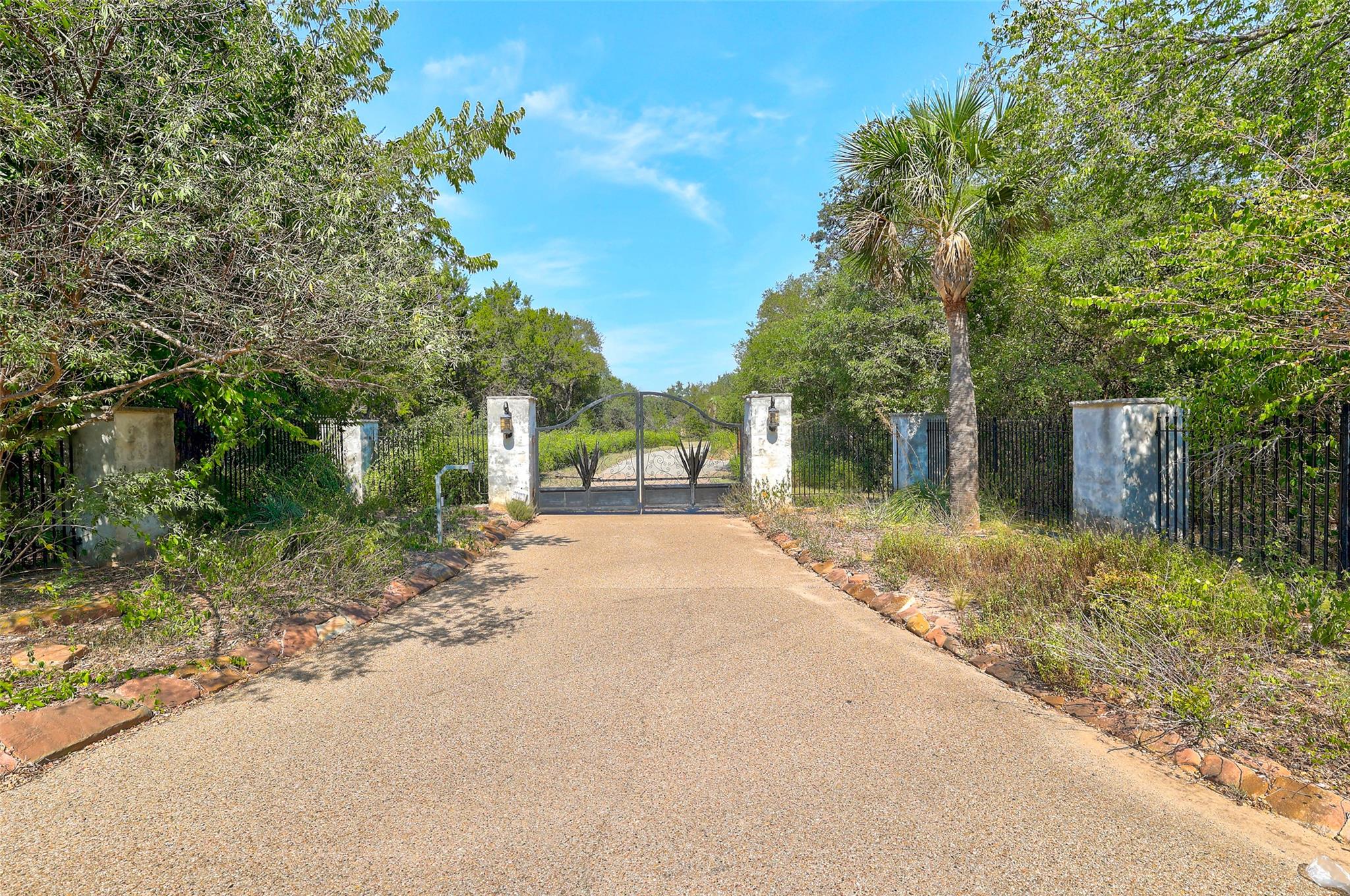 Details for 113 Serenada Dr, Georgetown, TX 78628