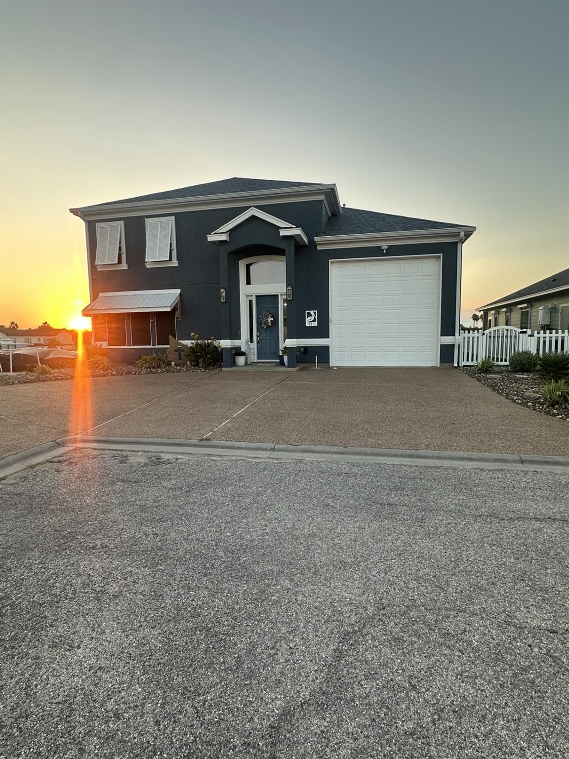 Details for 113 Tarpon Ct, Aransas Pass, TX 78336