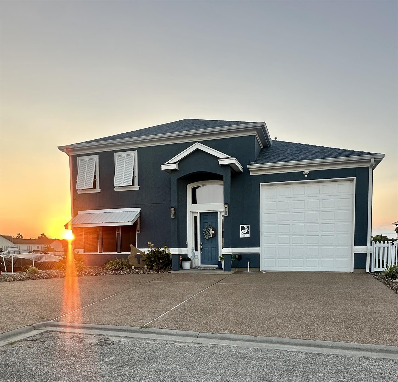 Image 2 of 38 For 113 Tarpon Ct