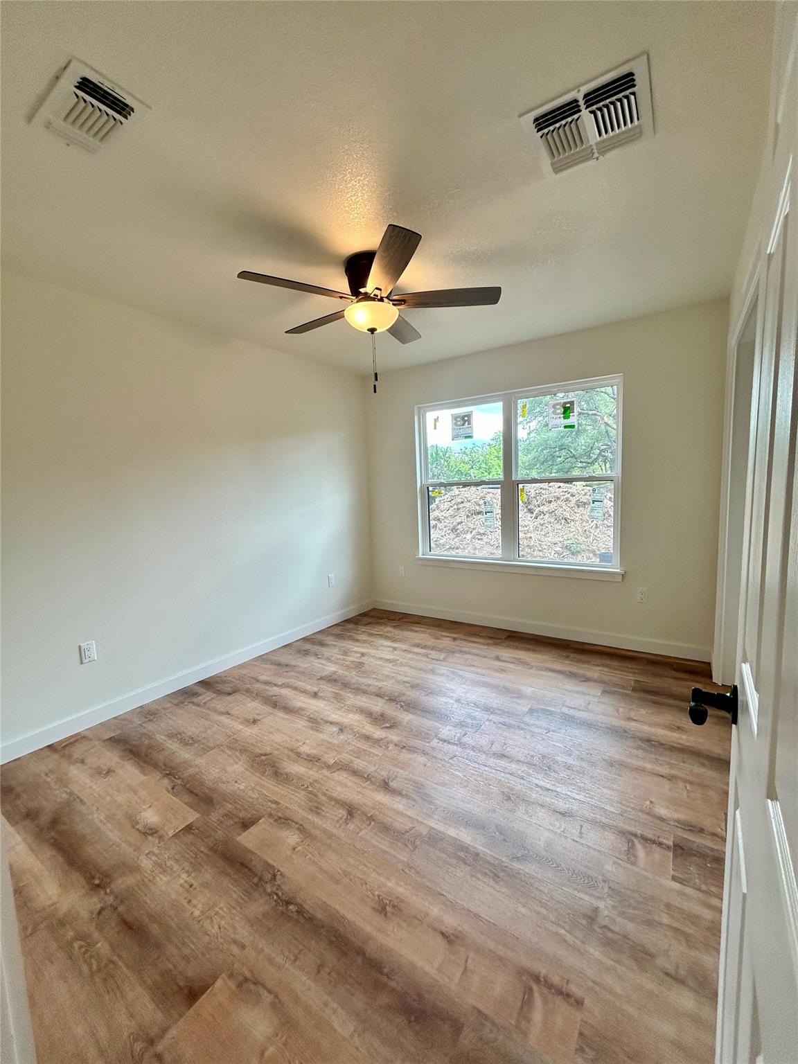 Image 22 of 39 For 1127 Greenhill Dr