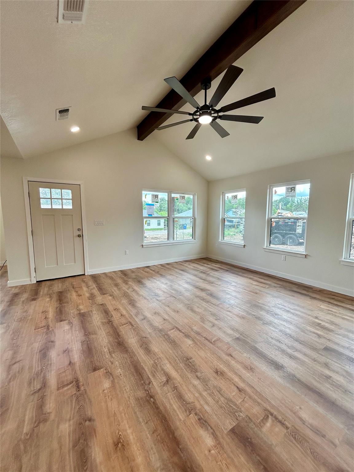Image 5 of 39 For 1127 Greenhill Dr