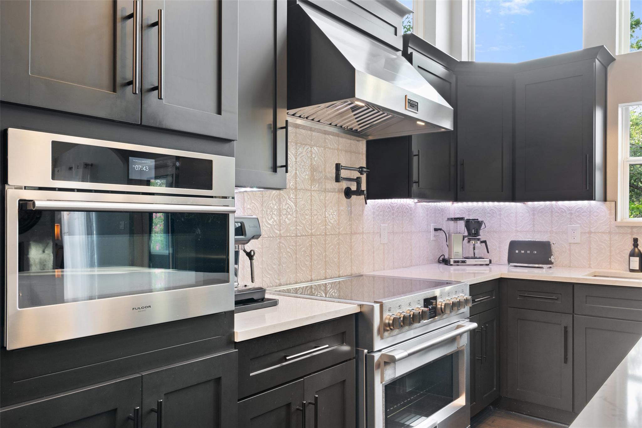 Image 10 of 40 For 388 Survista Ln