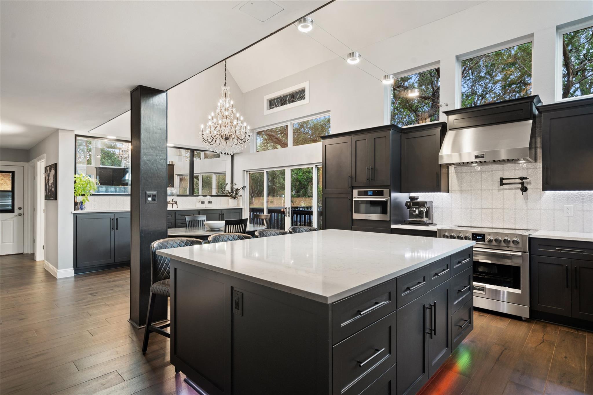 Image 11 of 40 For 388 Survista Ln